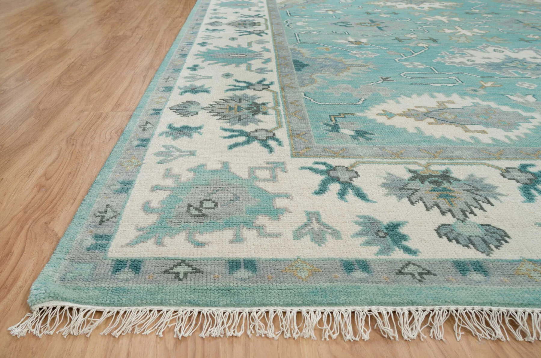 Aqua & Ivory Hand-Knotted Oushak Rug – Palmette & Vine