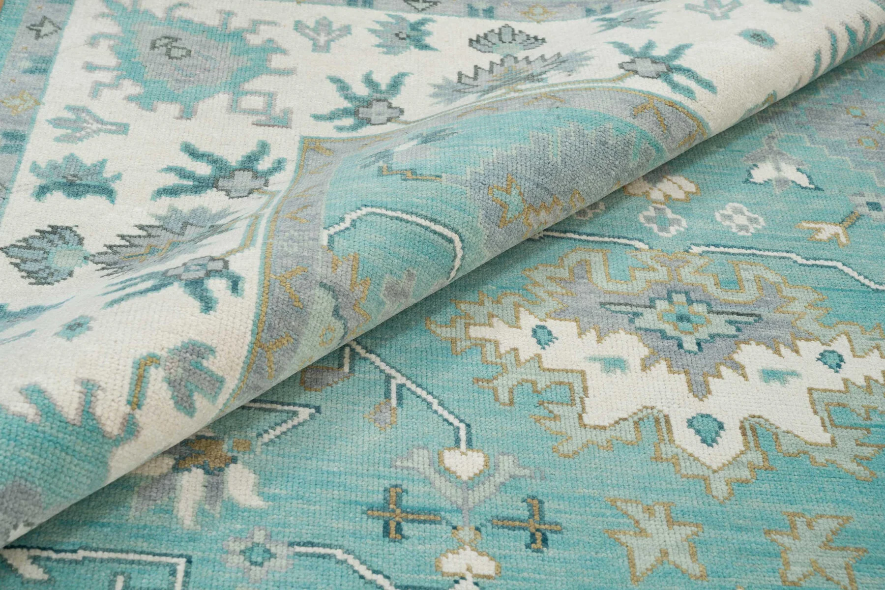 Aqua & Ivory Hand-Knotted Oushak Rug – Palmette & Vine