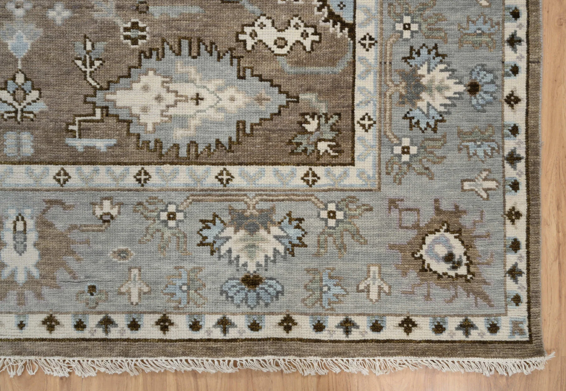 Taupe Hand-Knotted Oushak Rug – Palmette & Vine
