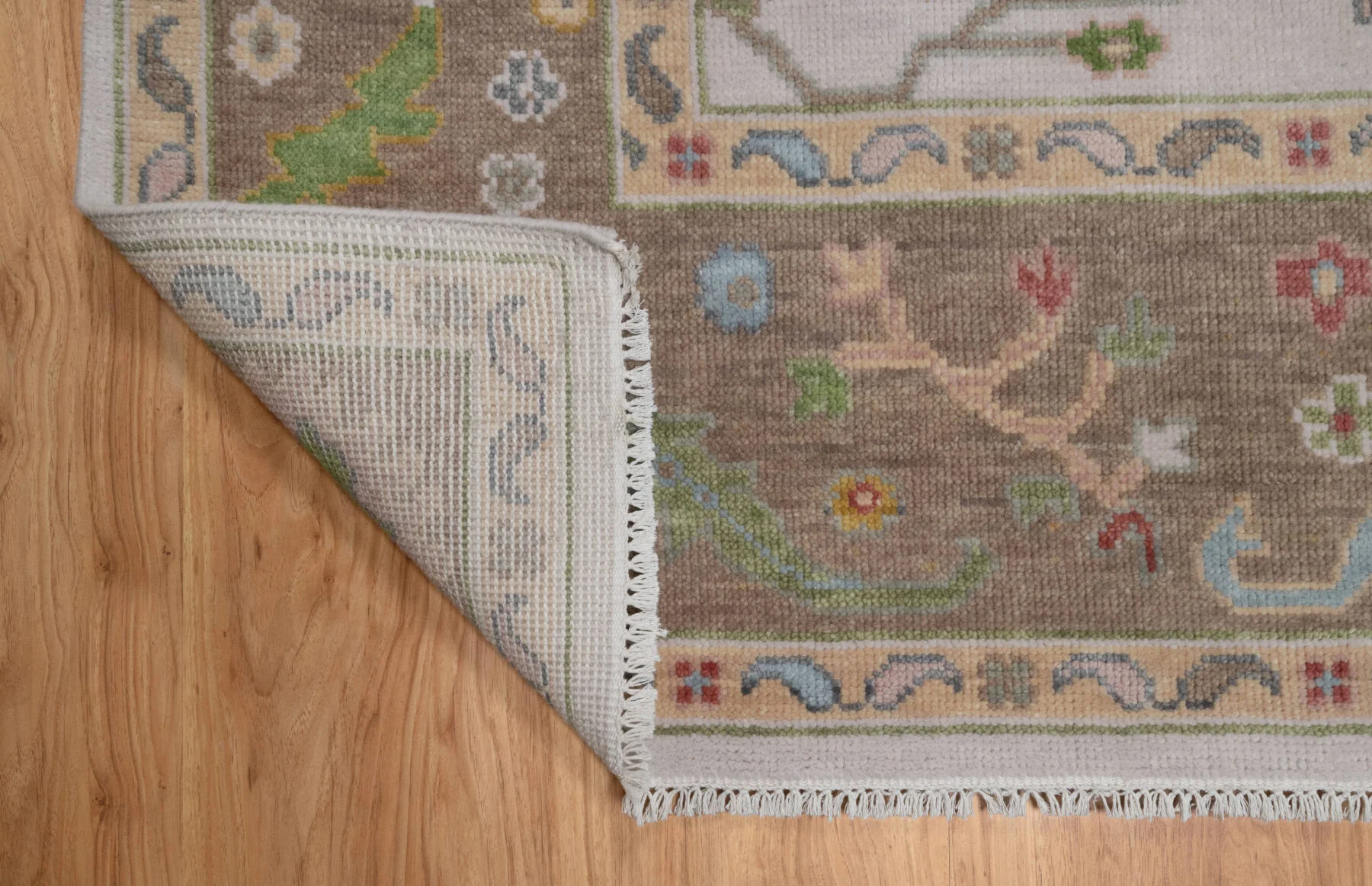 Ivory & Olive Hand-Knotted Oushak Rug – Palmette & Rosette (3151)
