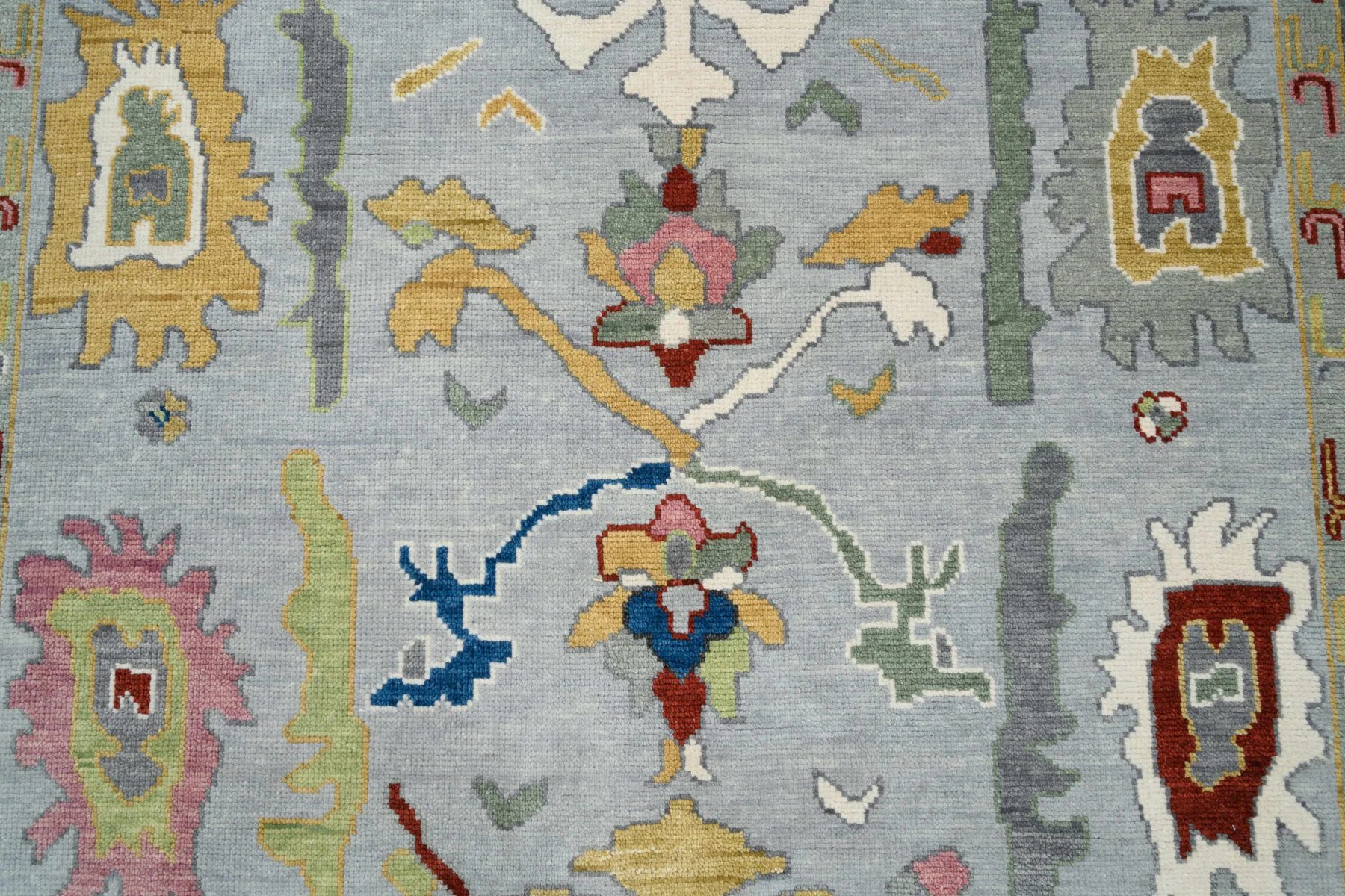 Silver Hand-Knotted Oushak Rug – Palmette & Rosette