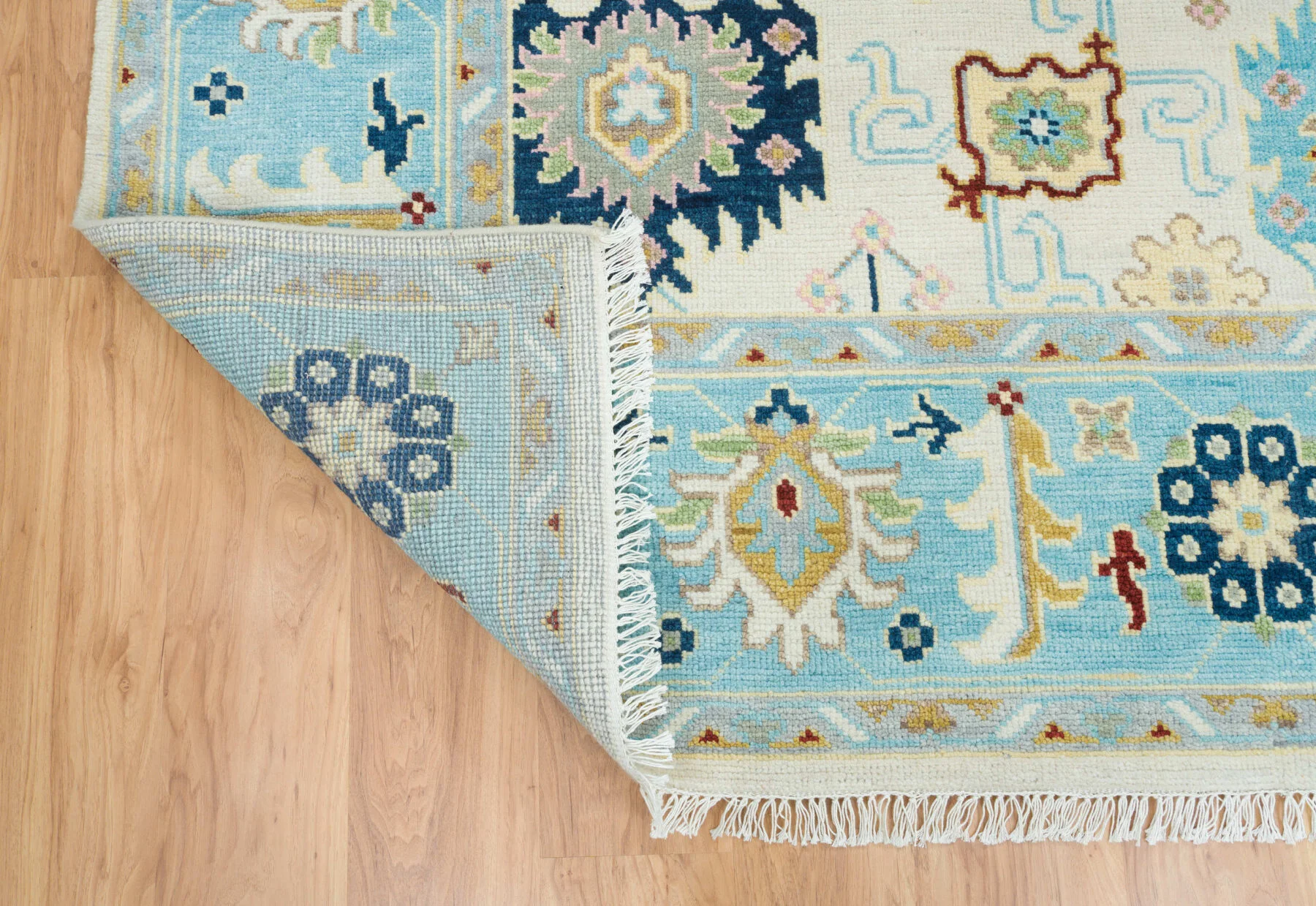 Ivory & Aqua Hand-Knotted Oushak Rug – Rosette & Palmette