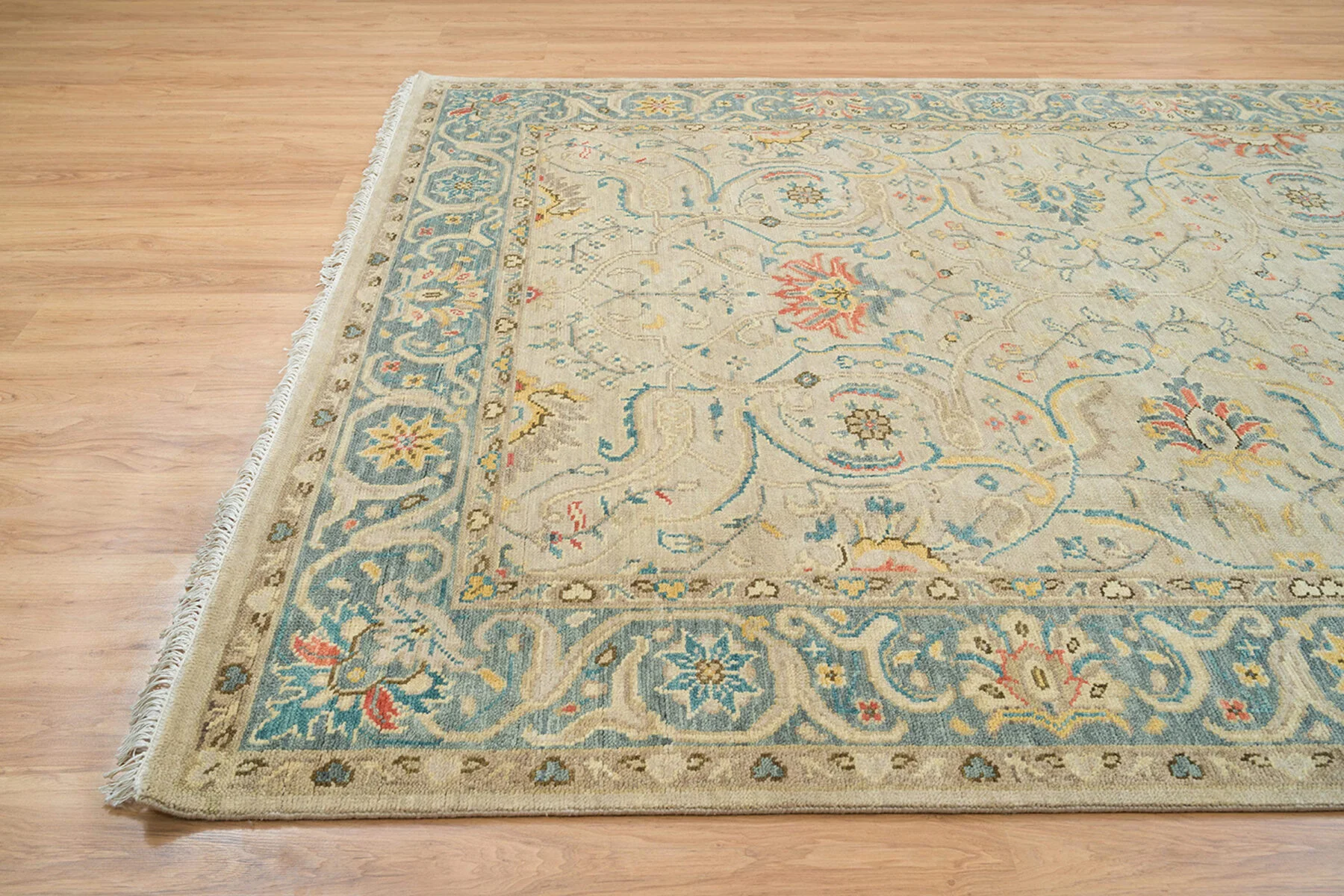 Beige Hand-Knotted Oushak Rug – Vine & Palmette