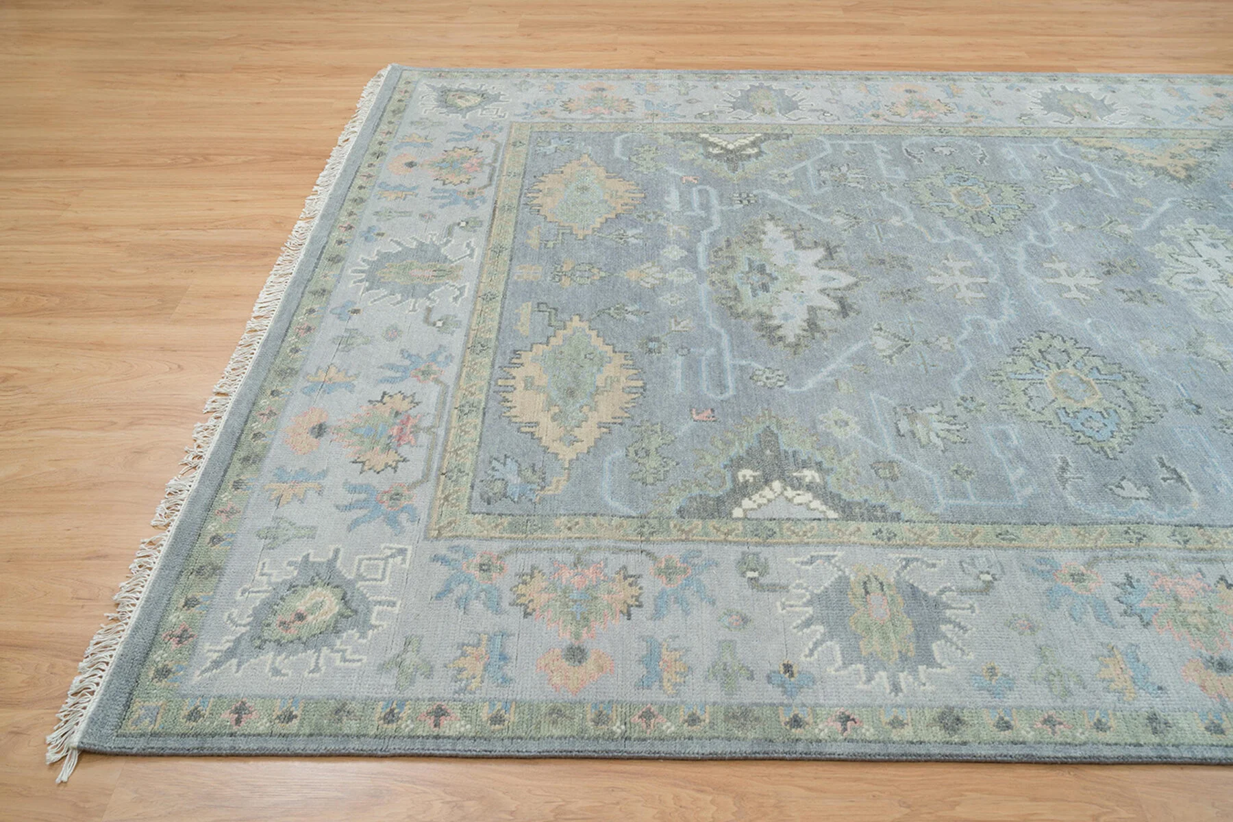 Grey & Sage Hand-Knotted Oushak Rug – Palmette & Rosette (3362)