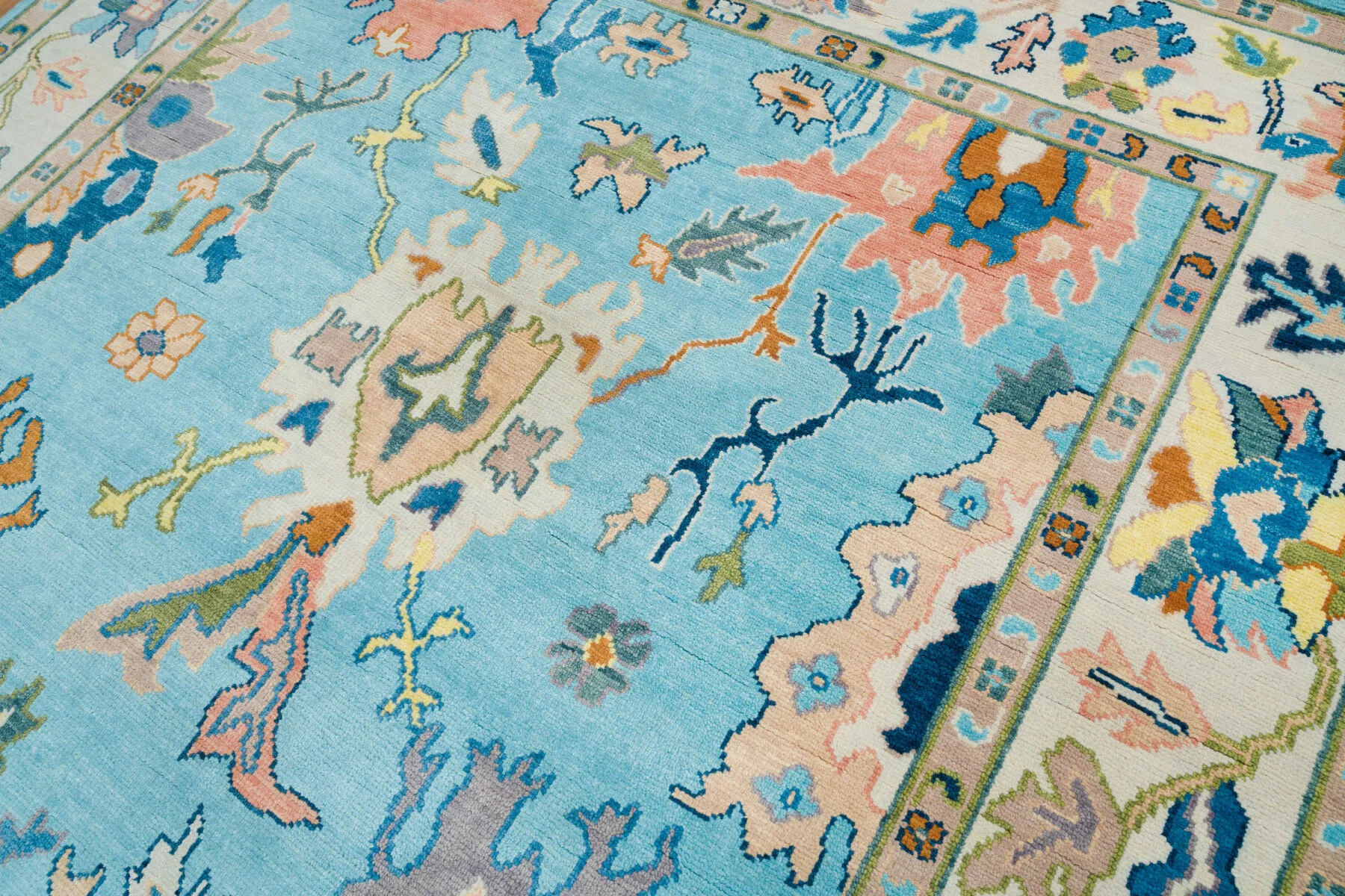 Blue & Blush Hand-Knotted Oushak Rug – Palmette & Rosette (3450)