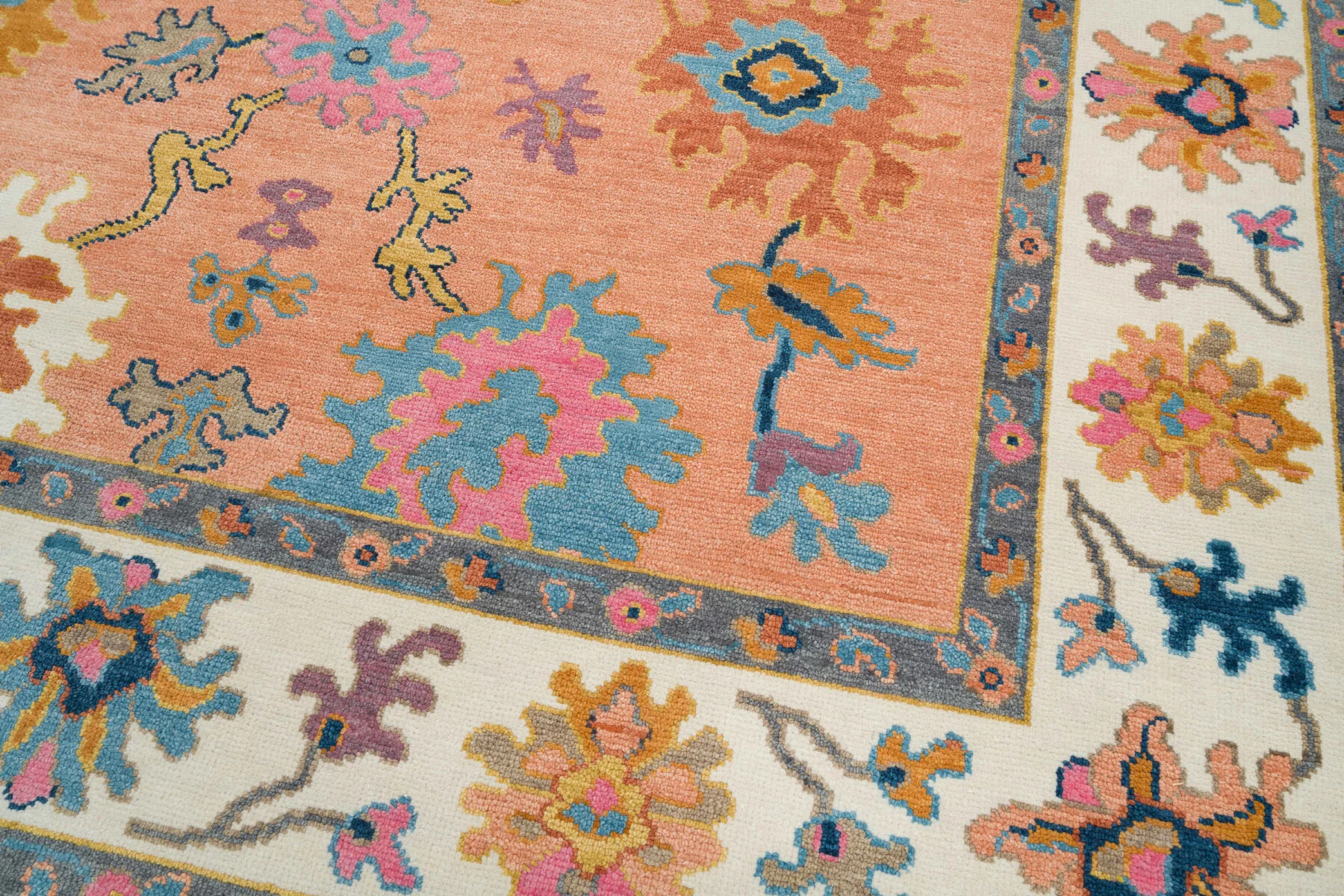 Orange Hand-Knotted Oushak Rug – Rosette & Palmette