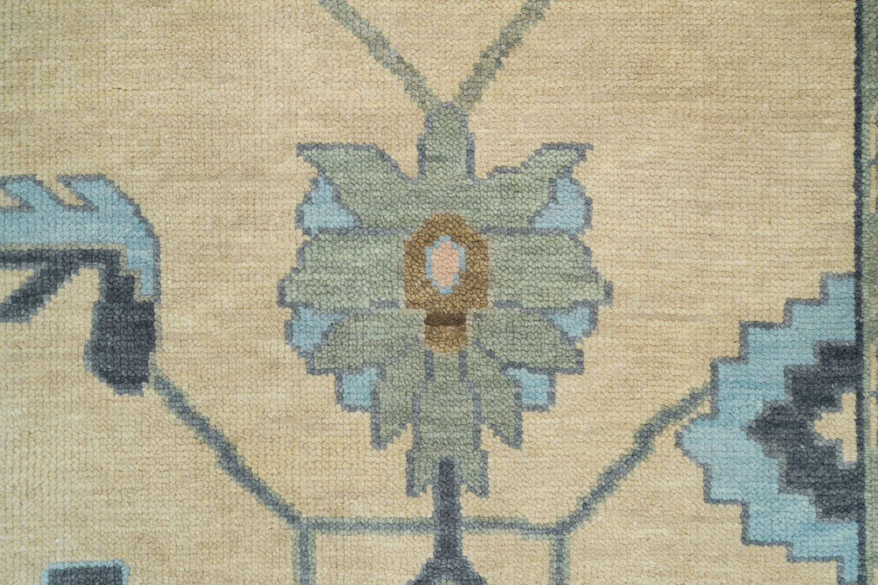 Sand Hand-Knotted Oushak Rug – Palmette & Angular-Vine
