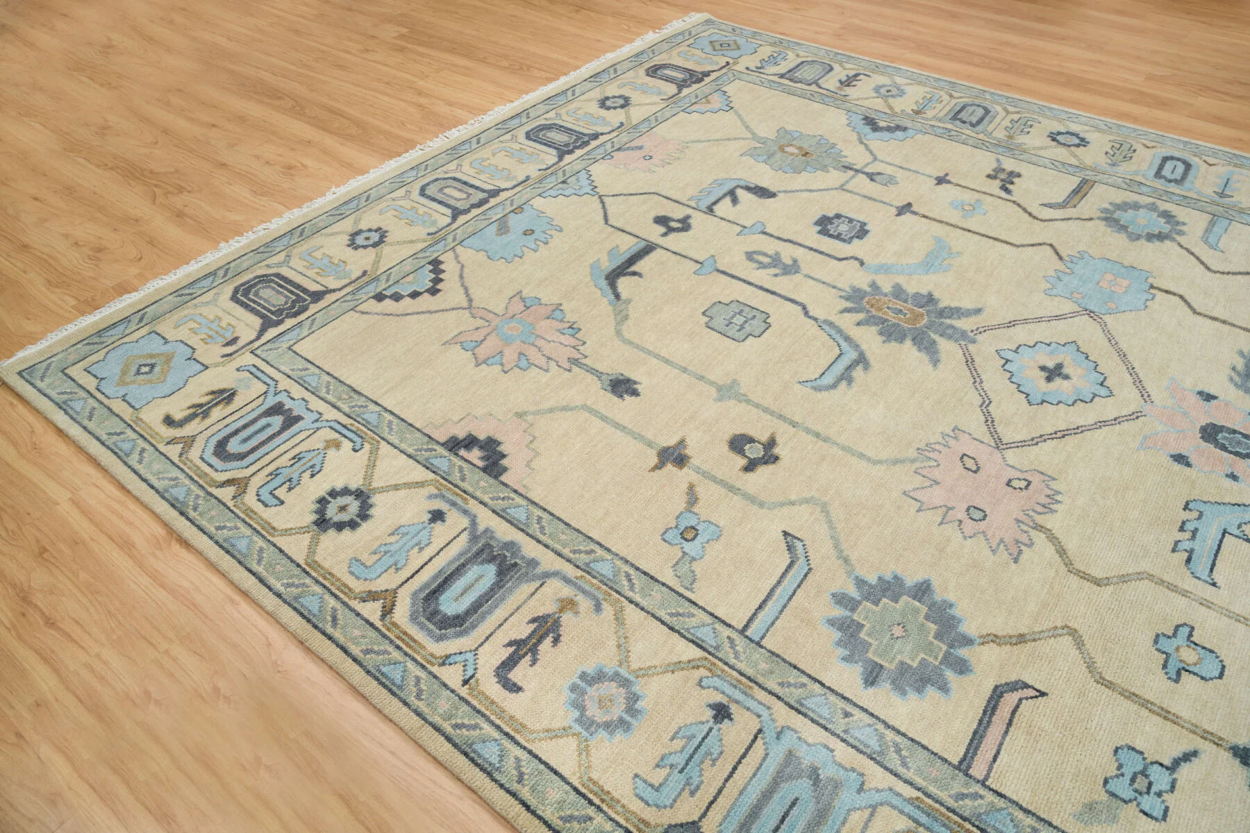 Sand Hand-Knotted Oushak Rug – Palmette & Angular-Vine