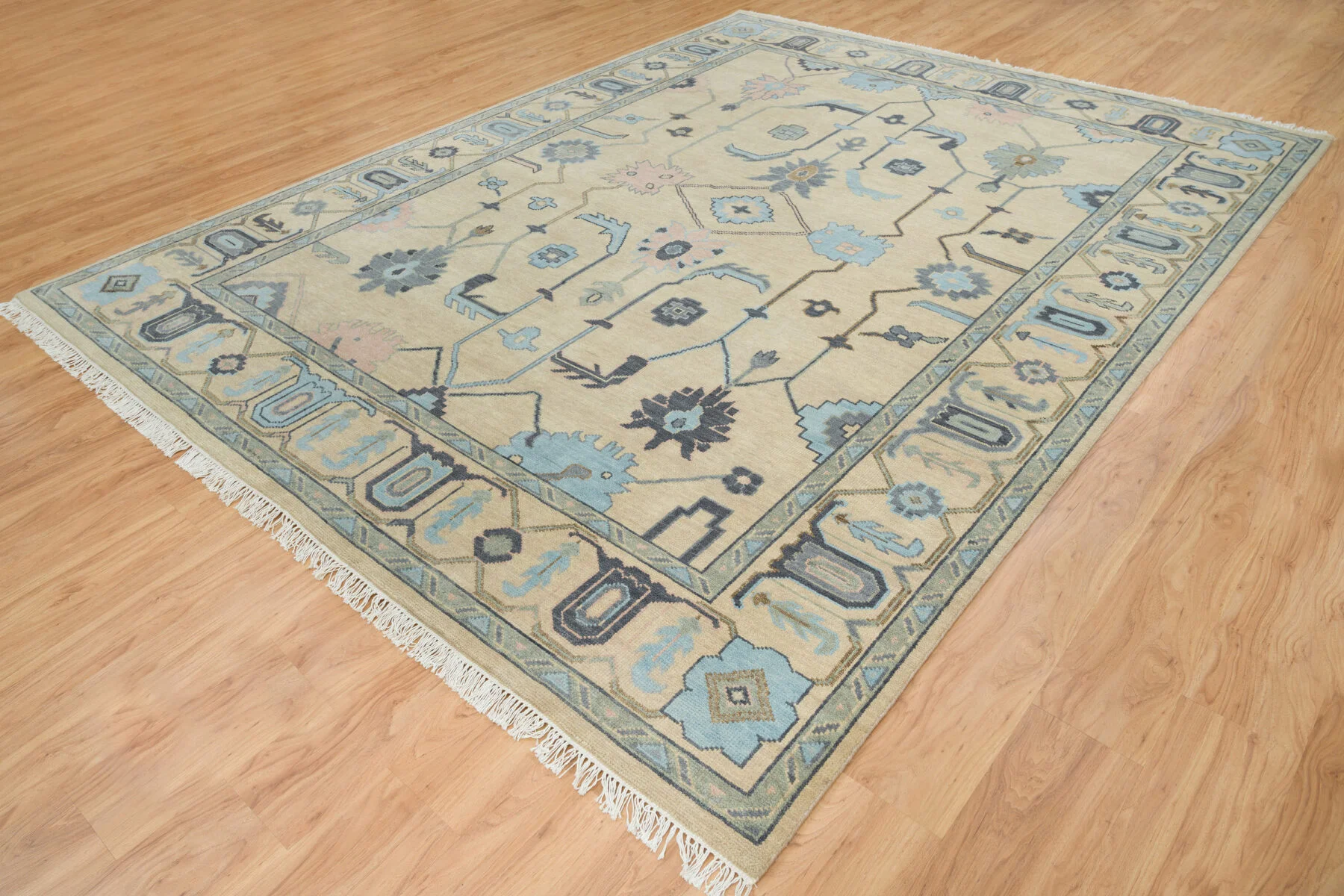 Sand Hand-Knotted Oushak Rug – Palmette & Angular-Vine