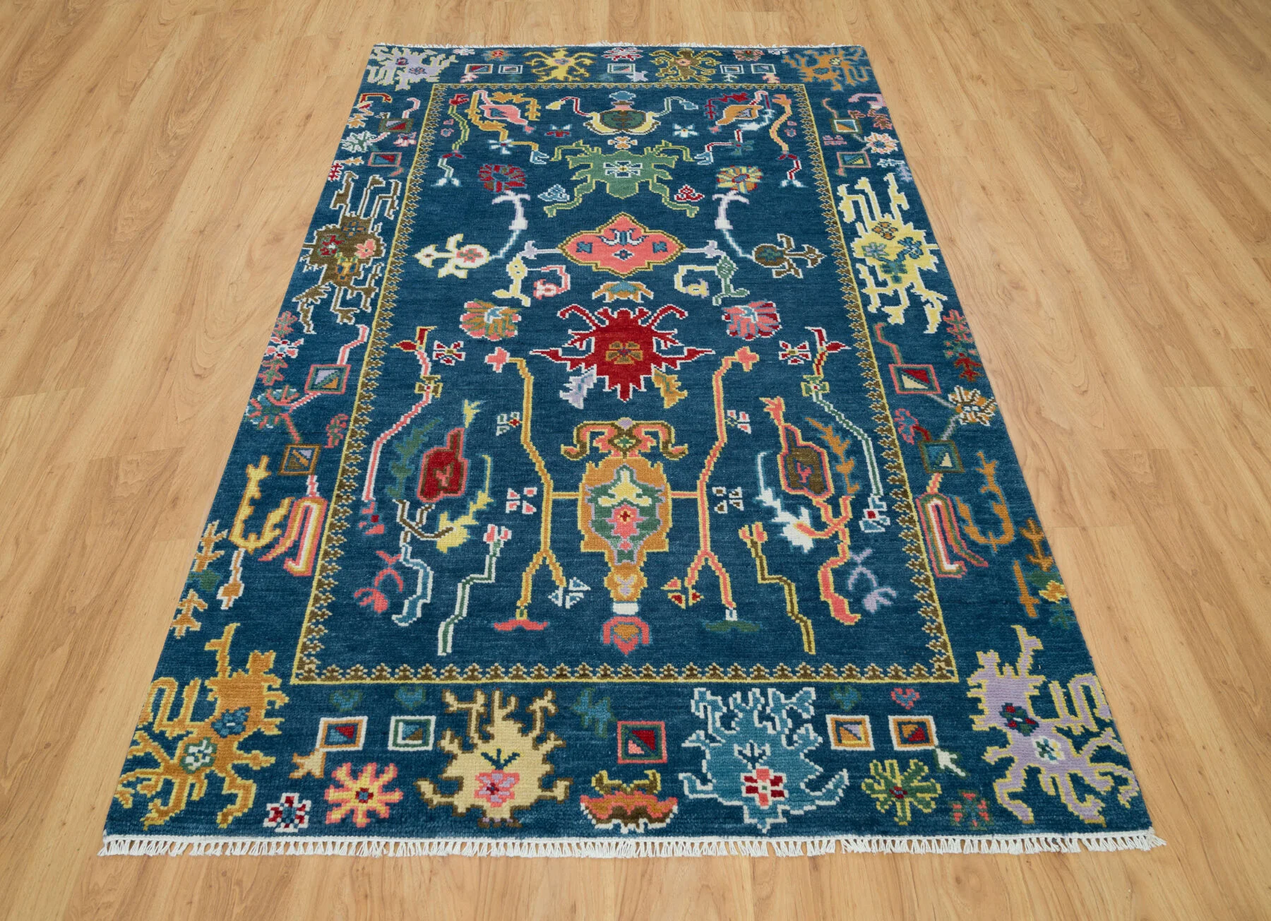 Navy & Green Hand-Knotted Oushak Rug – Palmette & Rosette
