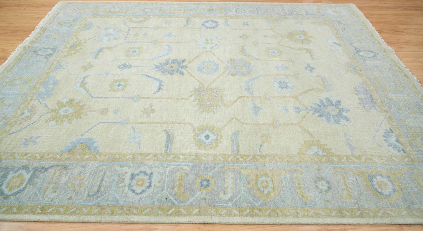 Sand & Blue Hand-Knotted Oushak Rug – Palmette & Rosette