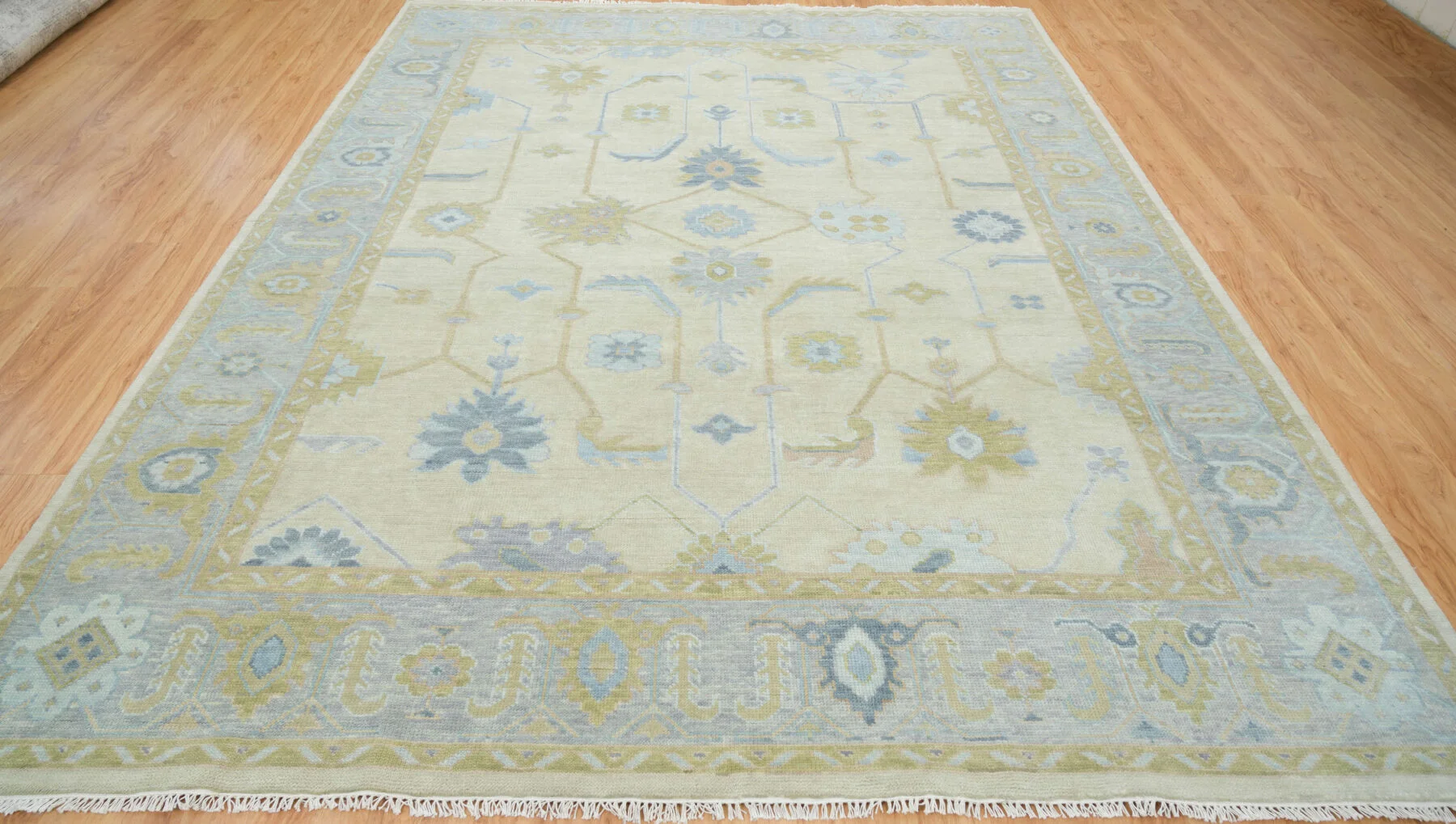Sand & Blue Hand-Knotted Oushak Rug – Palmette & Rosette