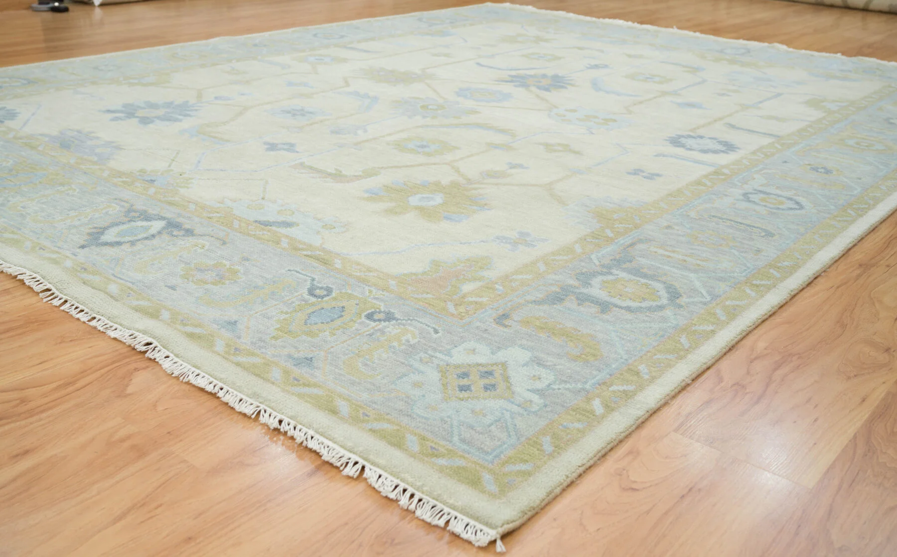 Sand & Blue Hand-Knotted Oushak Rug – Palmette & Rosette