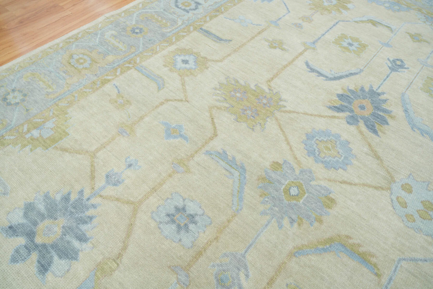 Sand & Blue Hand-Knotted Oushak Rug – Palmette & Rosette