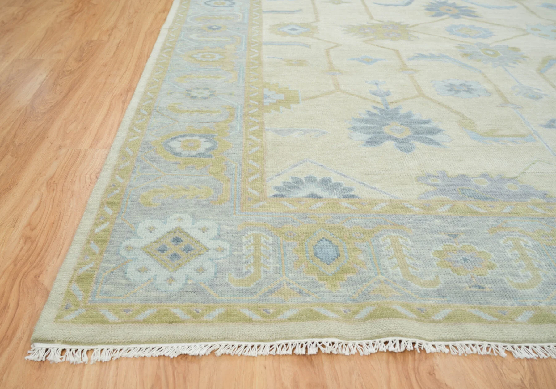 Sand & Blue Hand-Knotted Oushak Rug – Palmette & Rosette