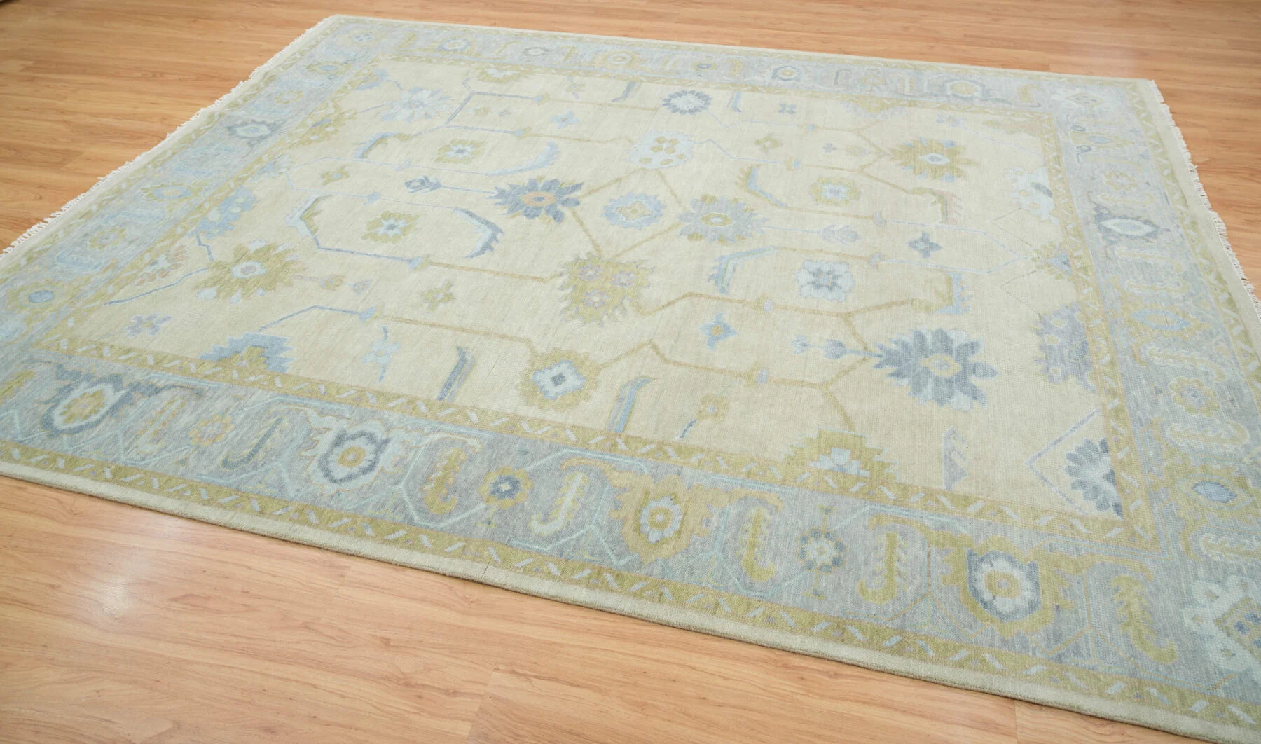 Sand & Blue Hand-Knotted Oushak Rug – Palmette & Rosette