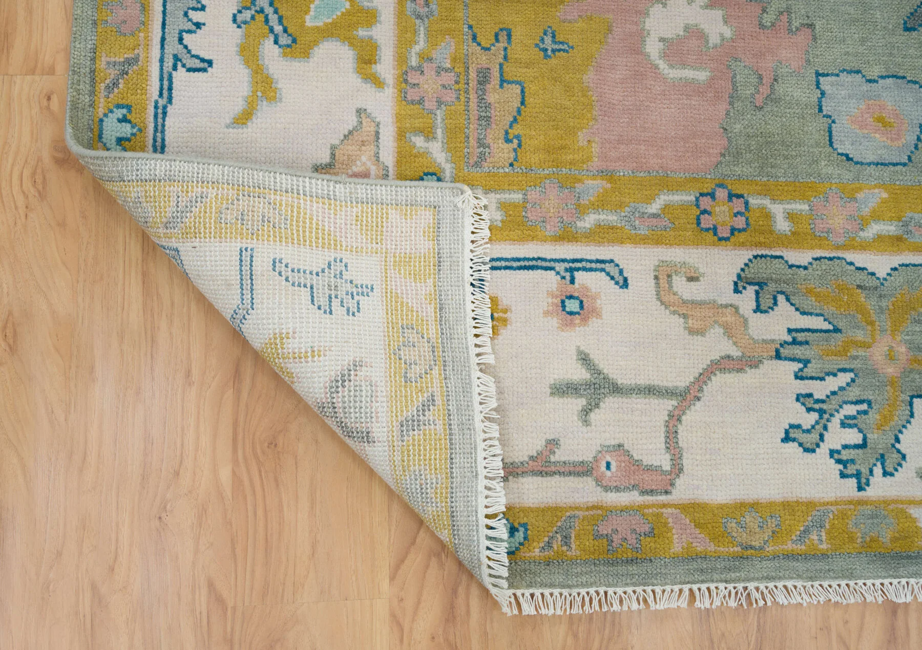 Silvery Grey Hand-Knotted Oushak Rug – Palmette & Rosette
