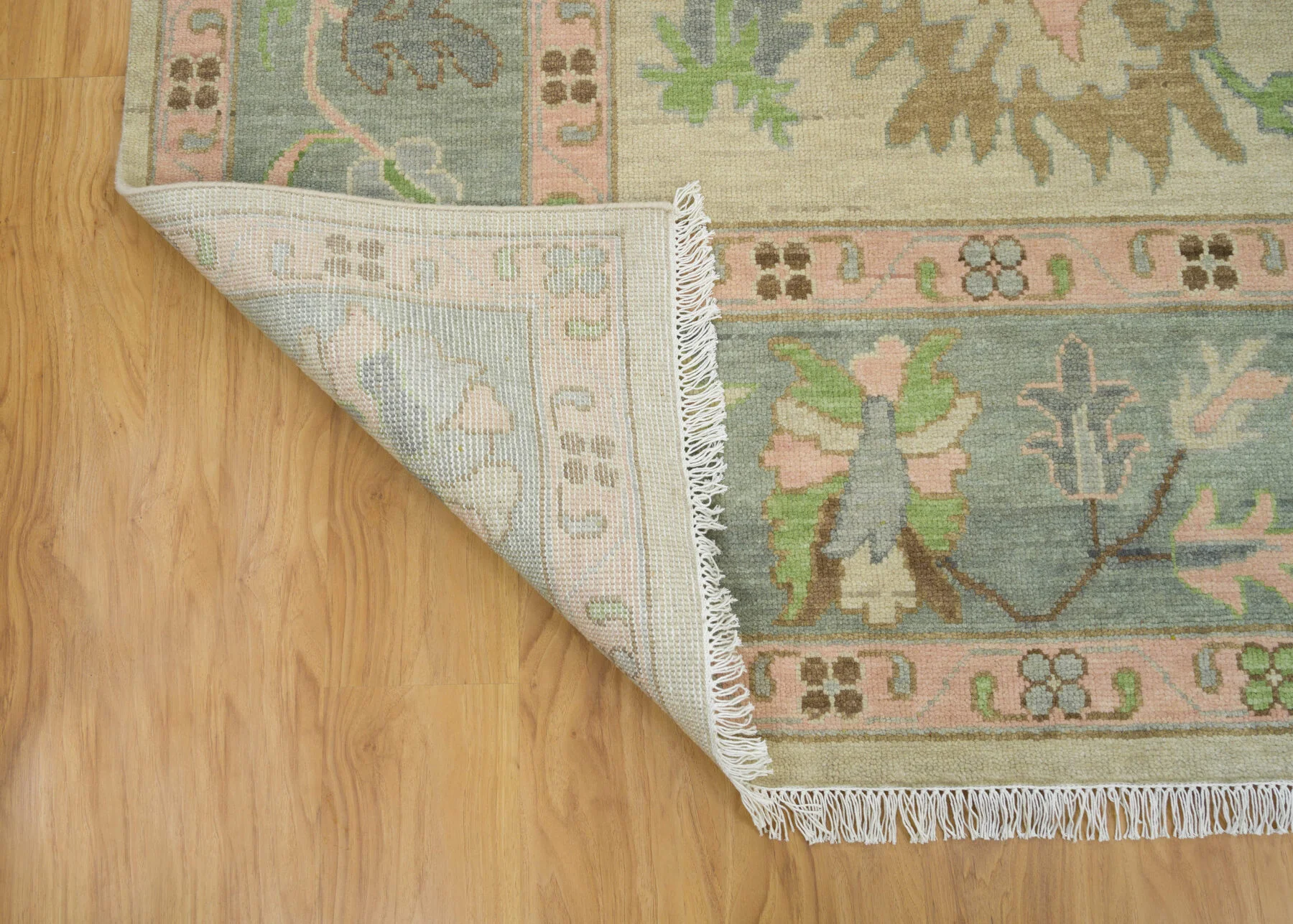 Sand & Green Hand-Knotted Oushak Rug – Palmette & Rosette