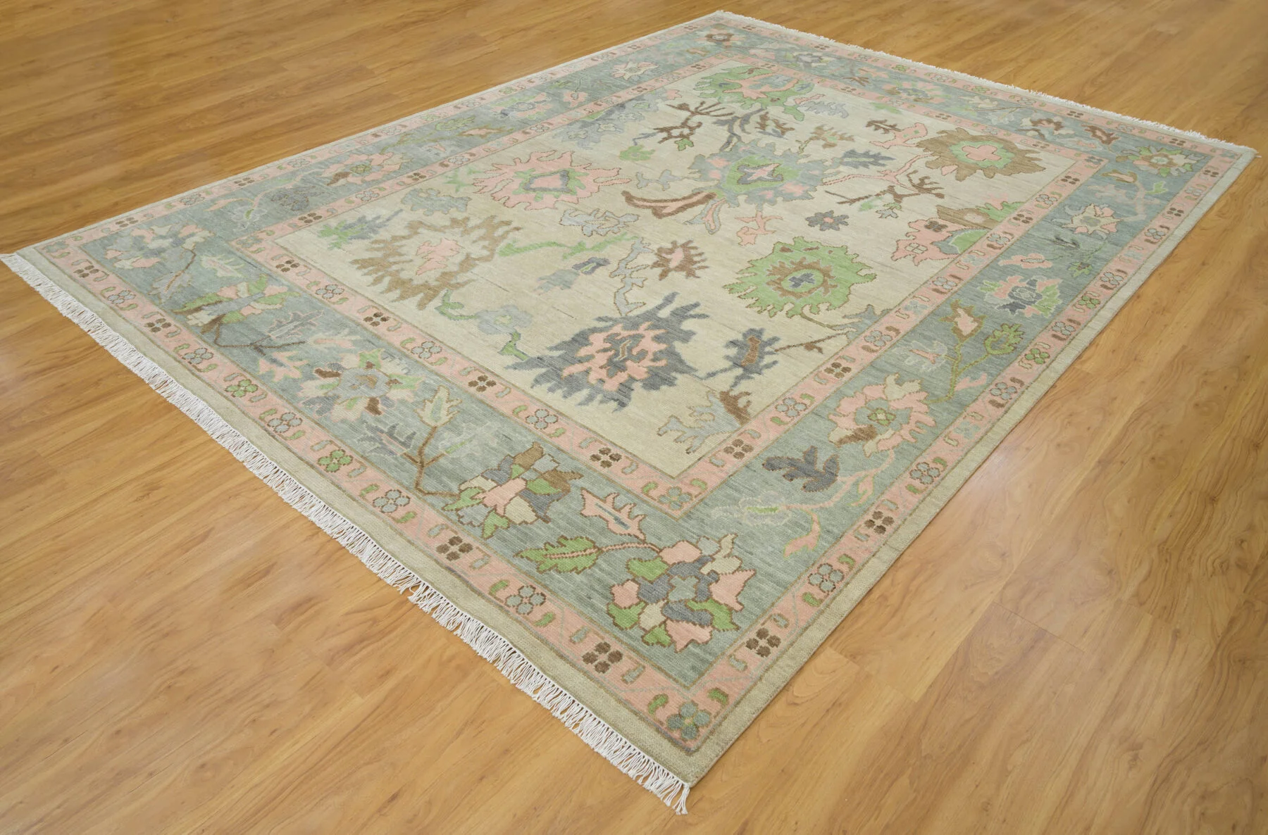 Sand & Green Hand-Knotted Oushak Rug – Palmette & Rosette
