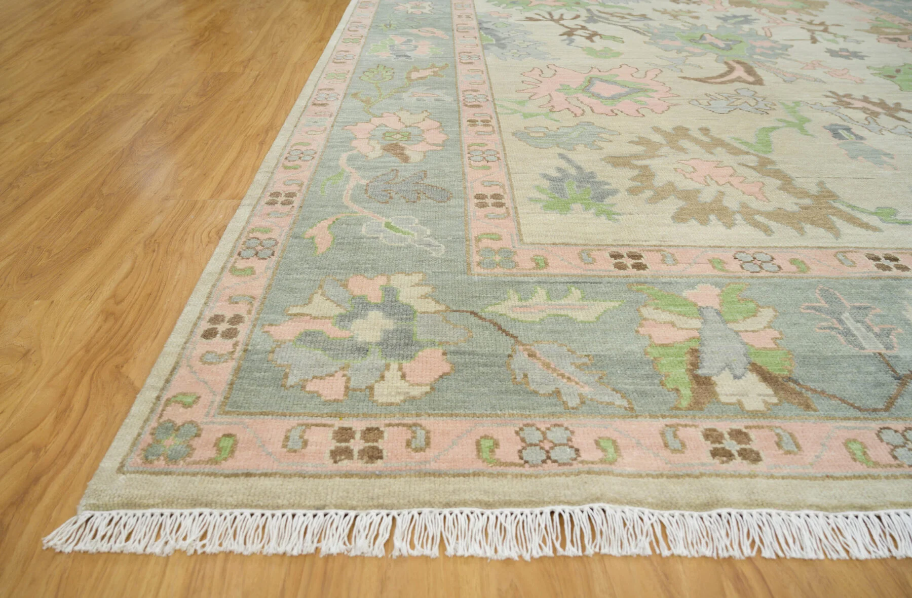 Sand & Green Hand-Knotted Oushak Rug – Palmette & Rosette