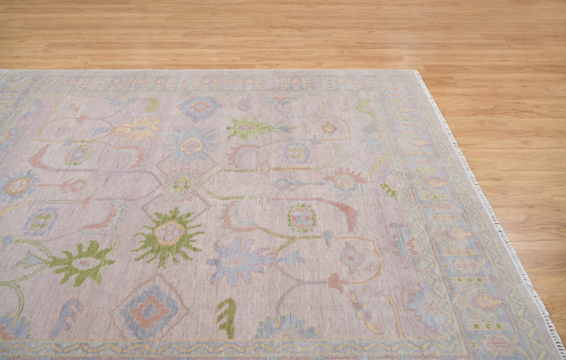 Mauve Hand-Knotted Oushak Rug – Palmette & Vine
