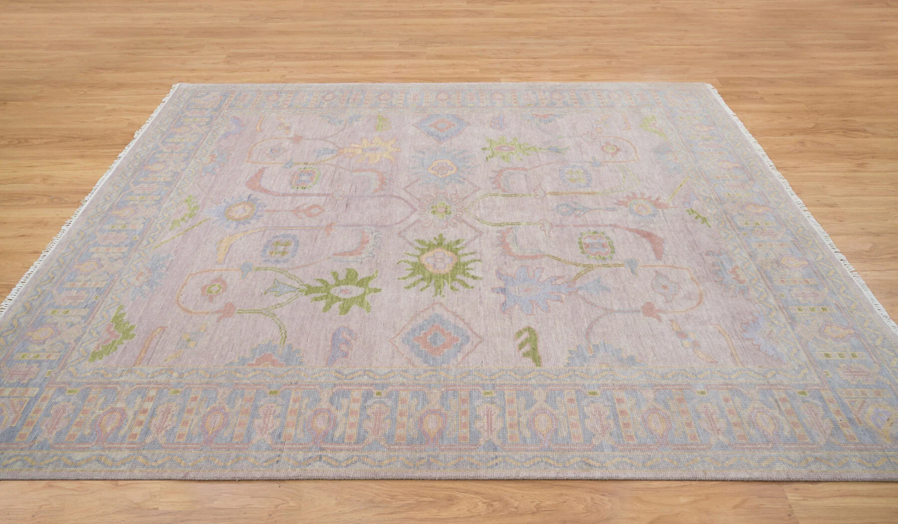 Mauve Hand-Knotted Oushak Rug – Palmette & Vine