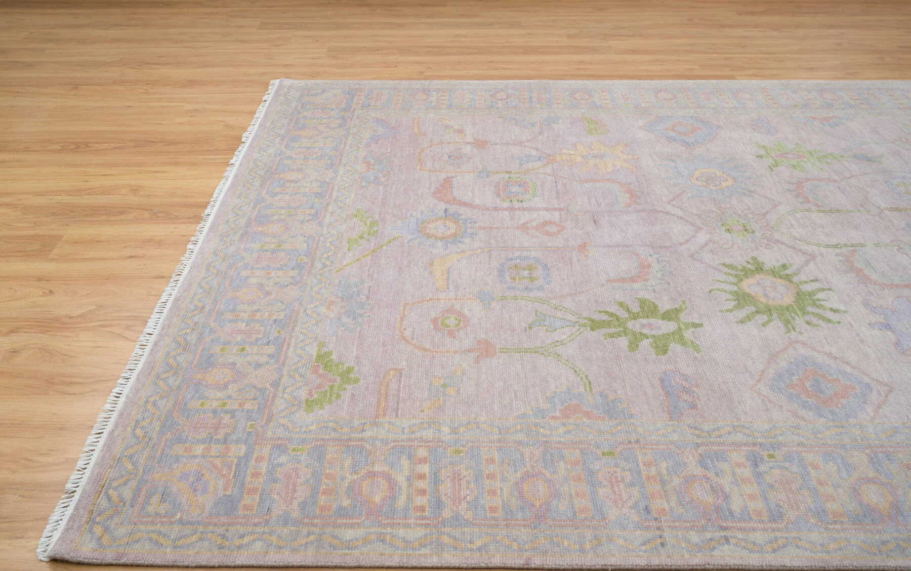 Mauve Hand-Knotted Oushak Rug – Palmette & Vine