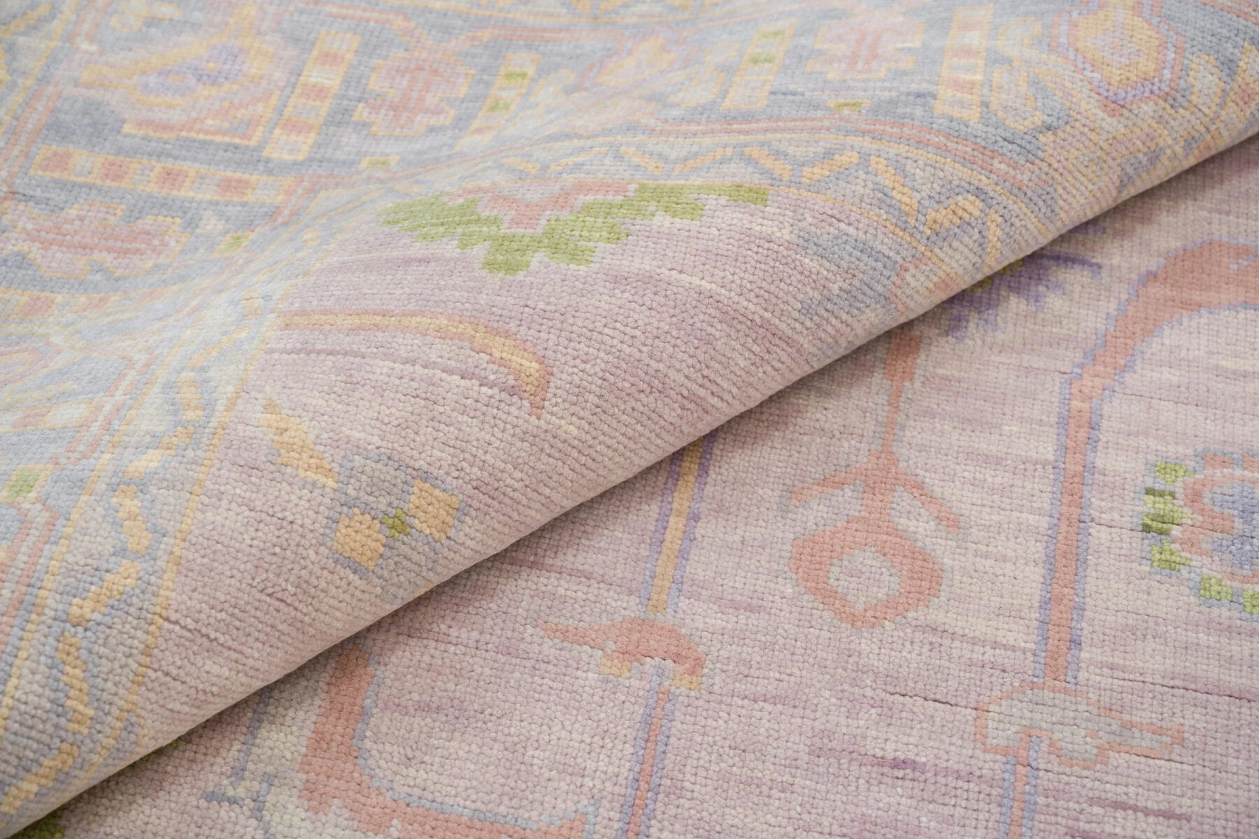 Mauve Hand-Knotted Oushak Rug – Palmette & Vine