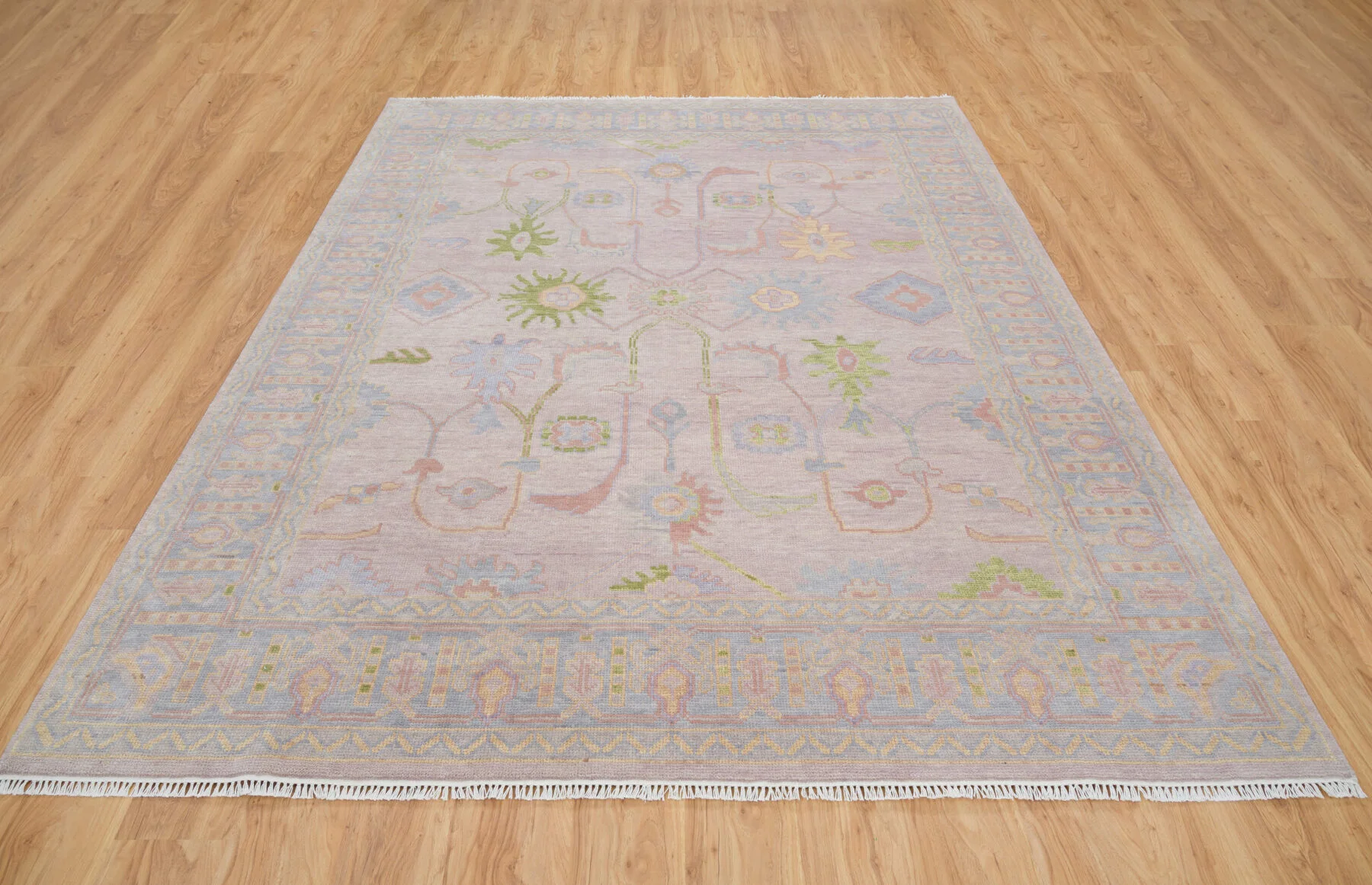 Mauve Hand-Knotted Oushak Rug – Palmette & Vine