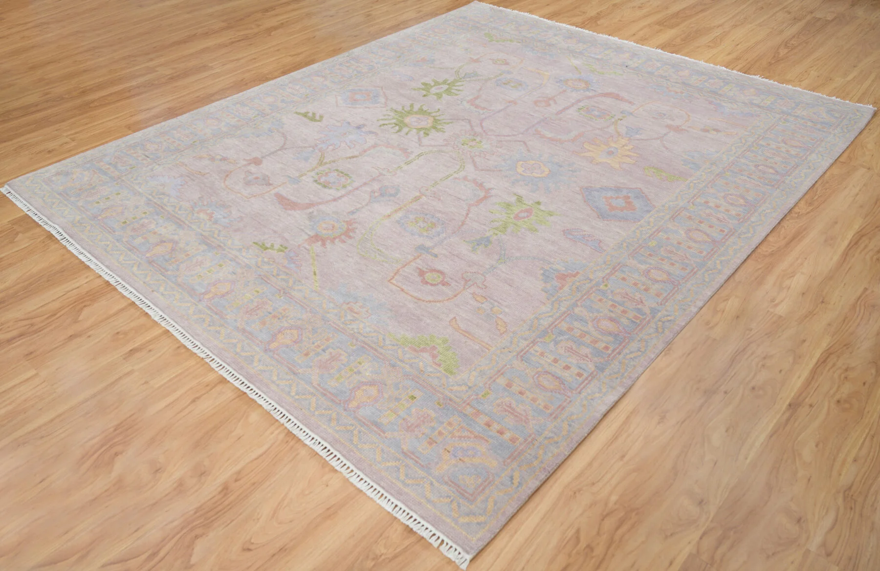 Mauve Hand-Knotted Oushak Rug – Palmette & Vine