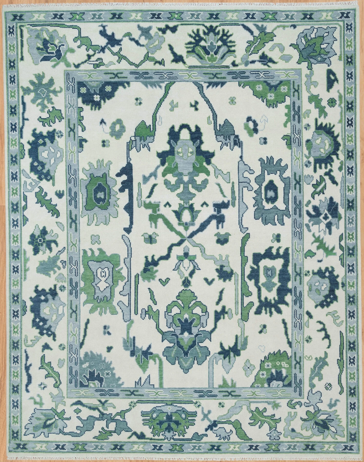 Ivory Hand-Knotted Oushak Rug – Palmette & Rosette & Vine