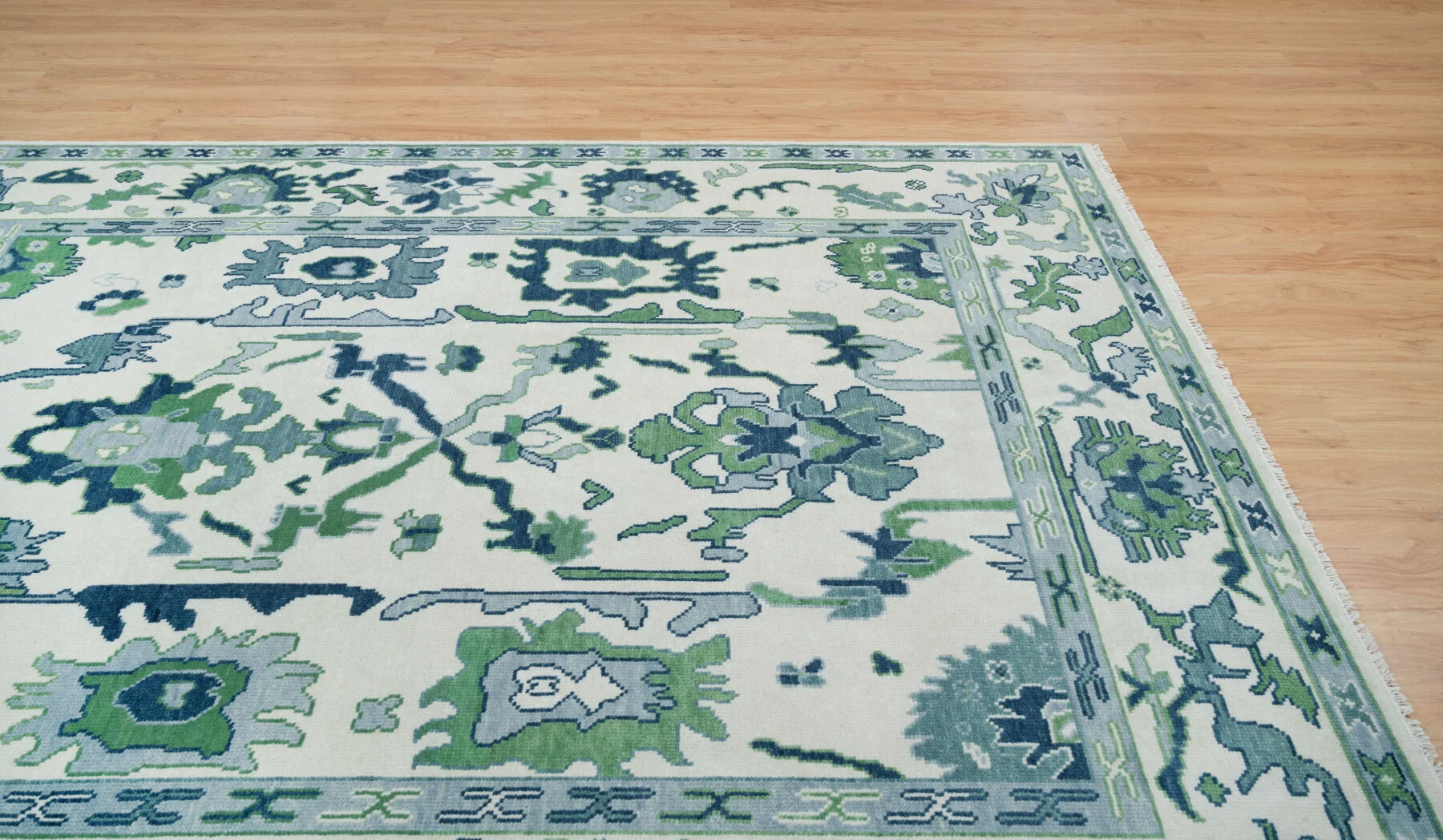 Ivory Hand-Knotted Oushak Rug – Palmette & Rosette & Vine