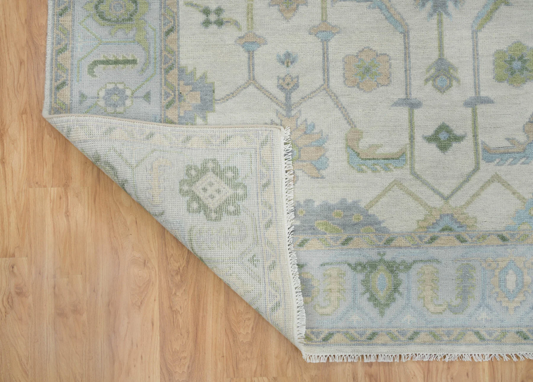 Cream & Blue Hand-Knotted Oushak Rug – Palmette & Vine