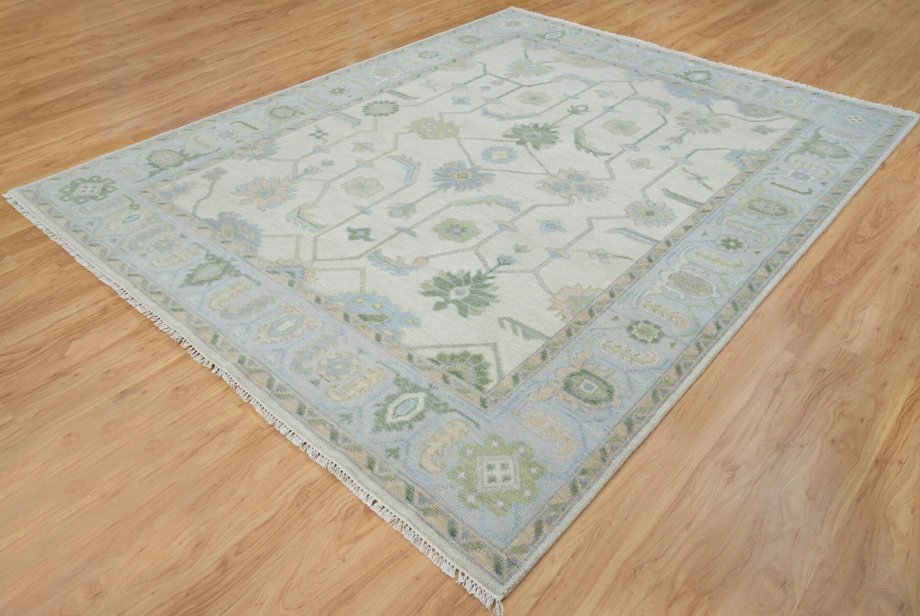 Cream & Blue Hand-Knotted Oushak Rug – Palmette & Vine