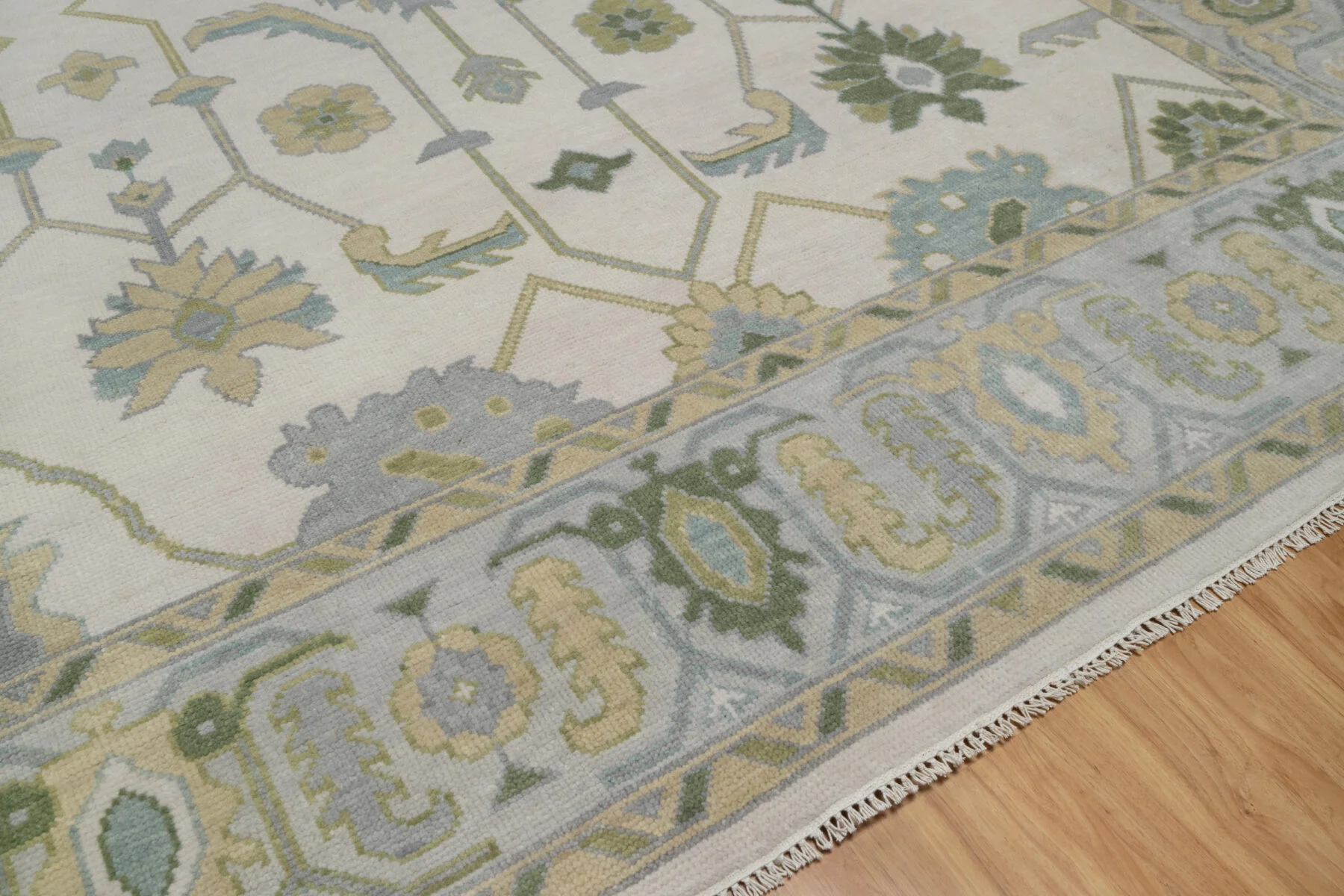 Cream & Blue Hand-Knotted Oushak Rug – Palmette & Vine