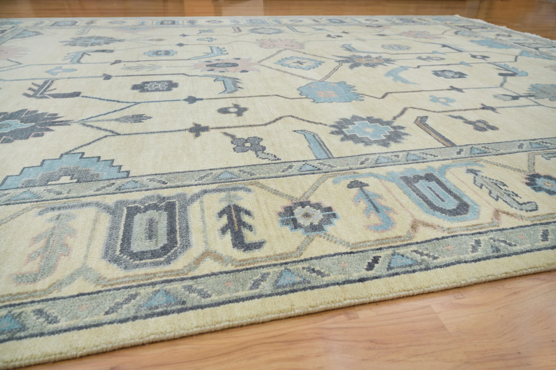 Sand & Charcoal Hand-Knotted Oushak Rug – Palmette & Vine