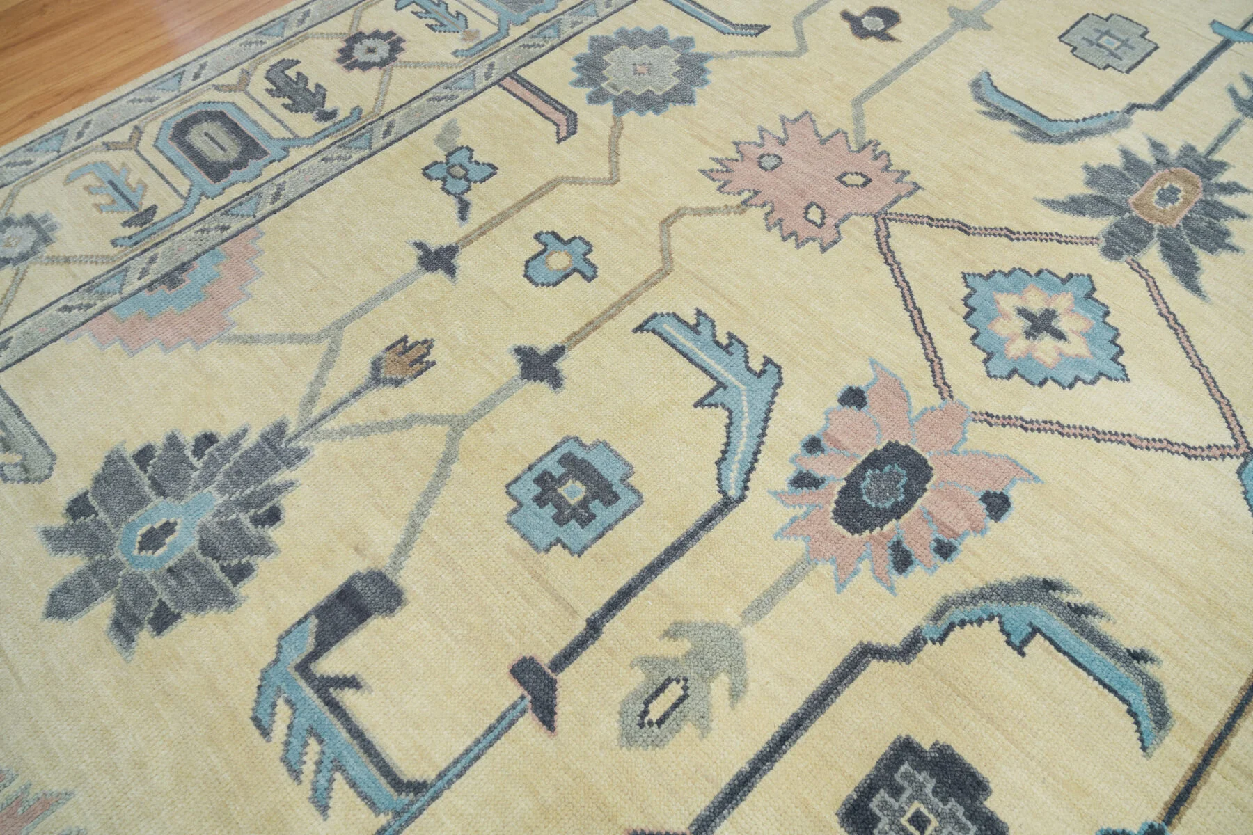 Sand & Charcoal Hand-Knotted Oushak Rug – Palmette & Vine