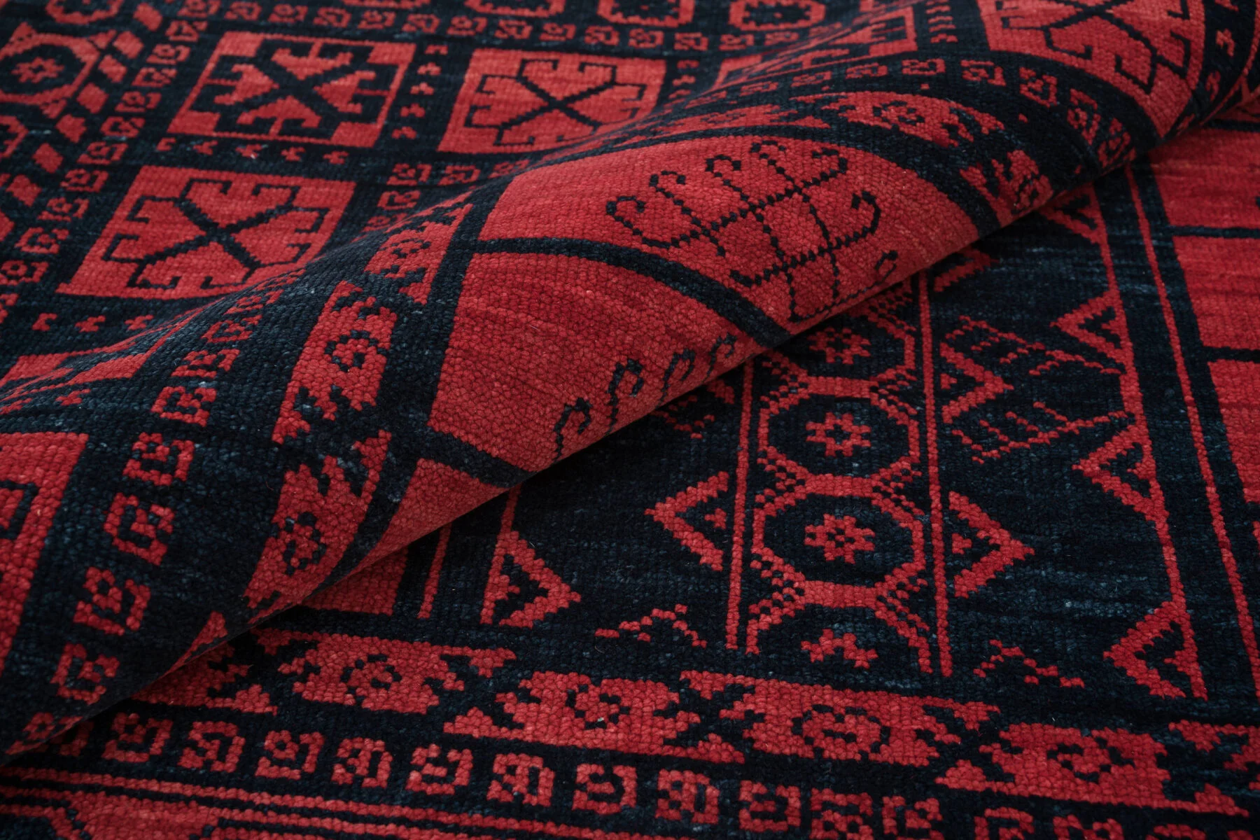 Red Hand-Knotted Tribal Rug – Diamond & Gul