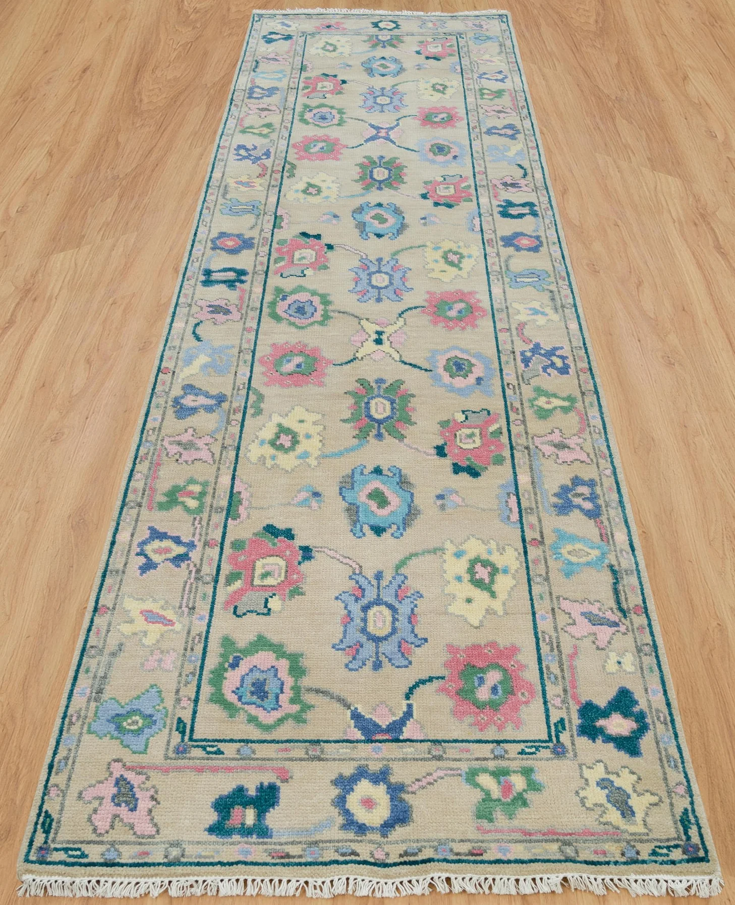Beige & Coral Hand-Knotted Oushak Rug – Palmette & Rosette