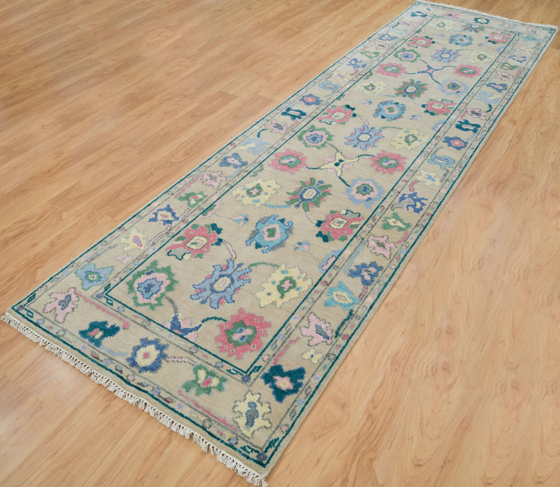 Beige & Coral Hand-Knotted Oushak Rug – Palmette & Rosette