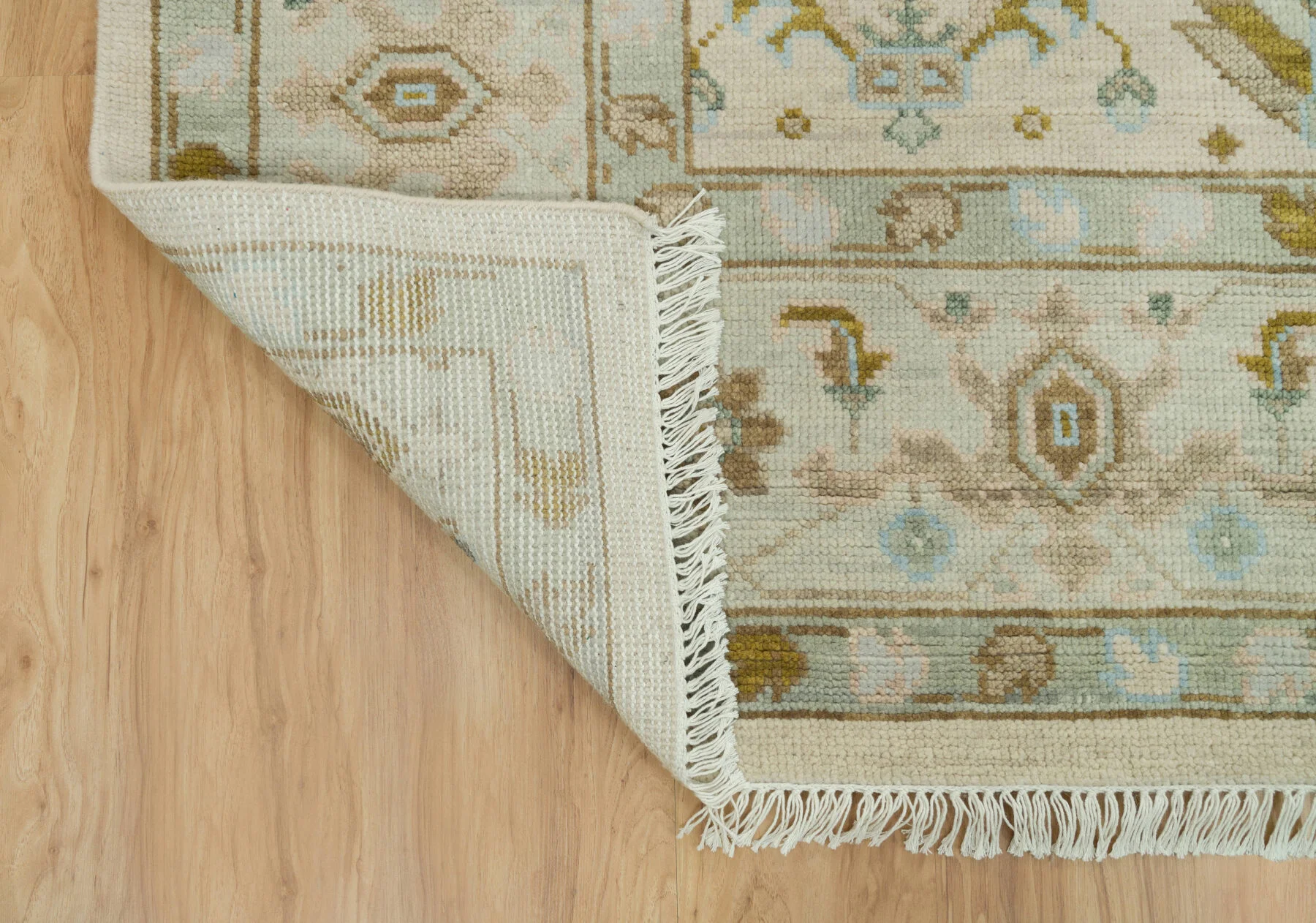 Beige & Olive Hand-Knotted Oushak Rug – Palmette & Rosette