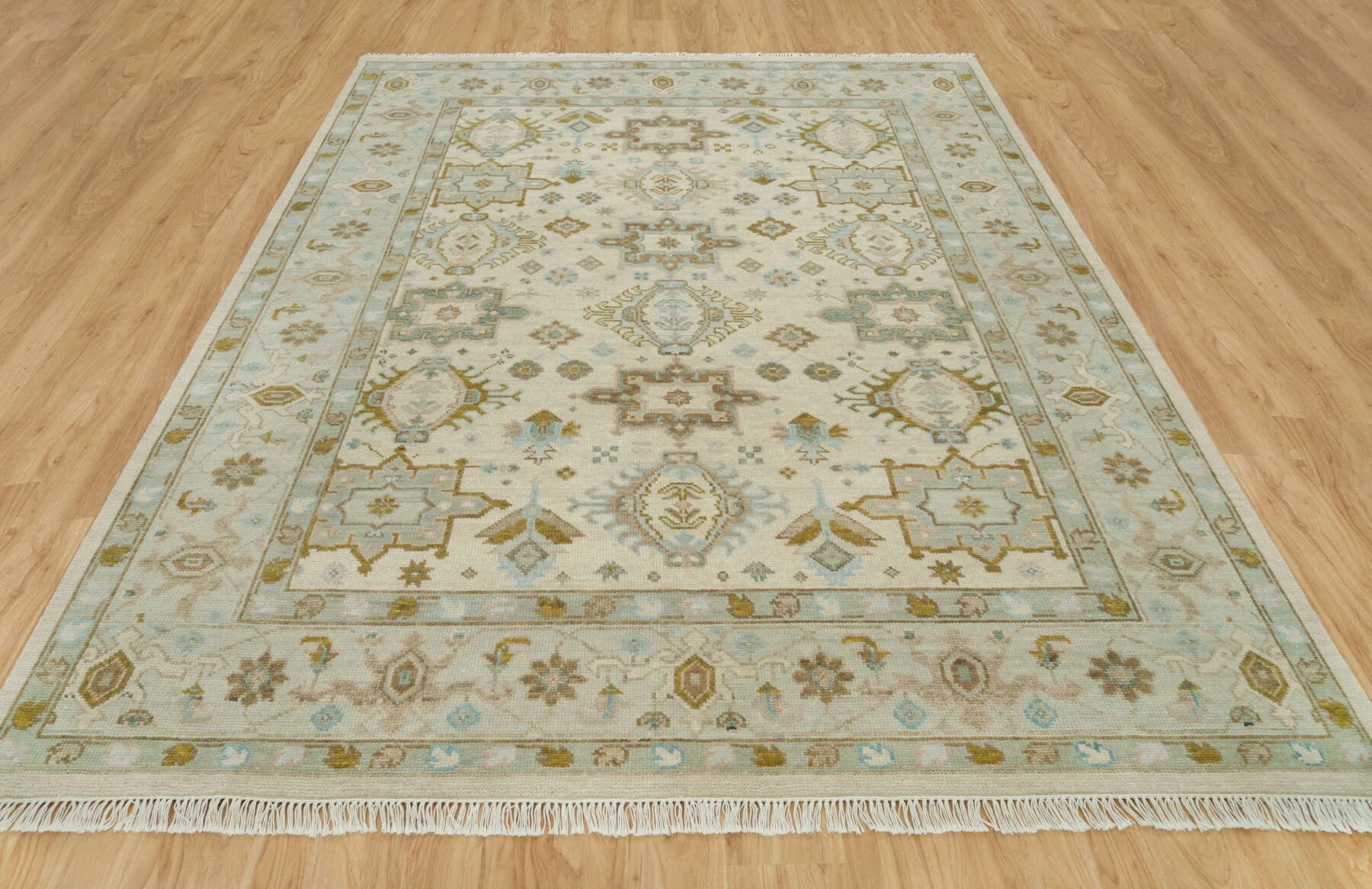 Beige & Olive Hand-Knotted Oushak Rug – Palmette & Rosette