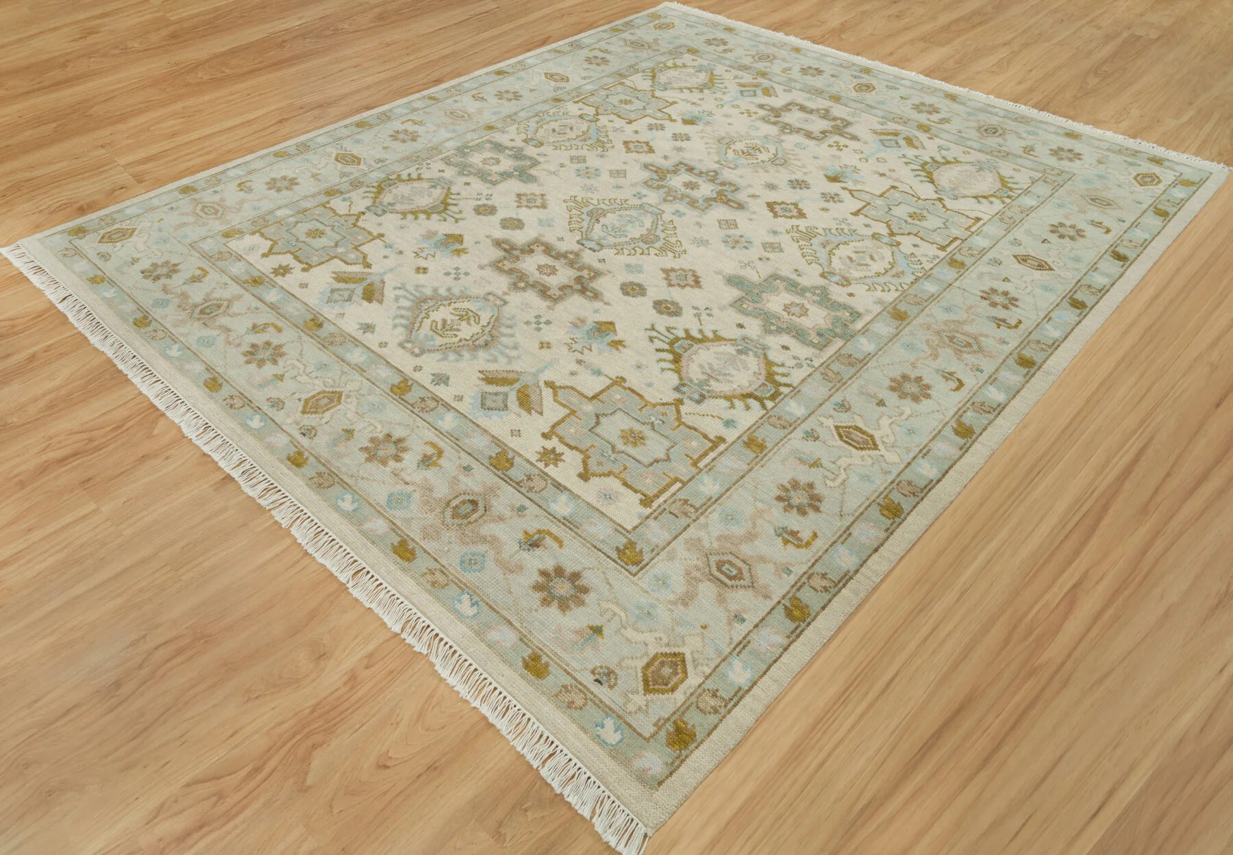 Beige & Olive Hand-Knotted Oushak Rug – Palmette & Rosette