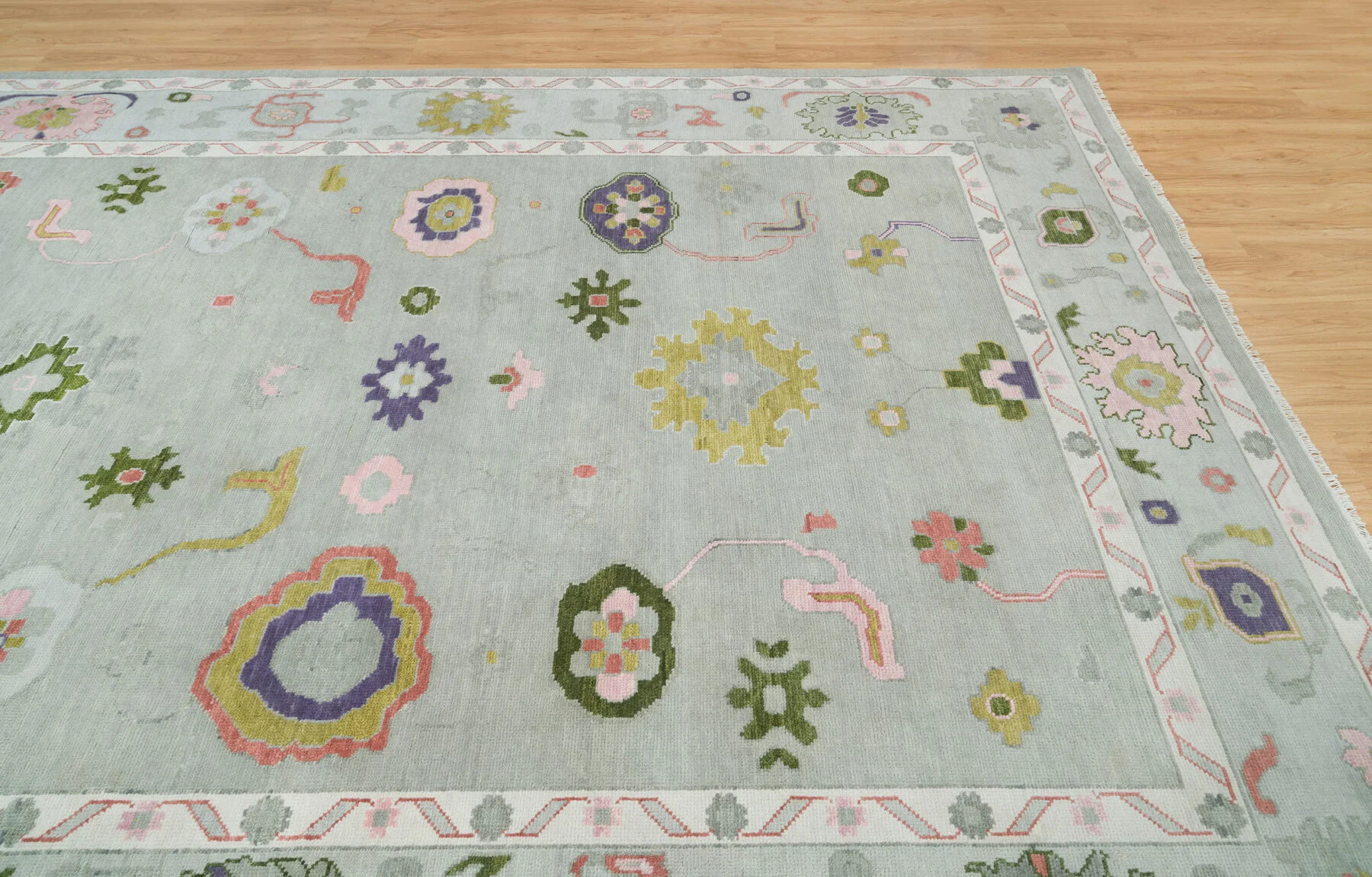 Sage Hand-Knotted Floral Rug – Rosette & Palmette