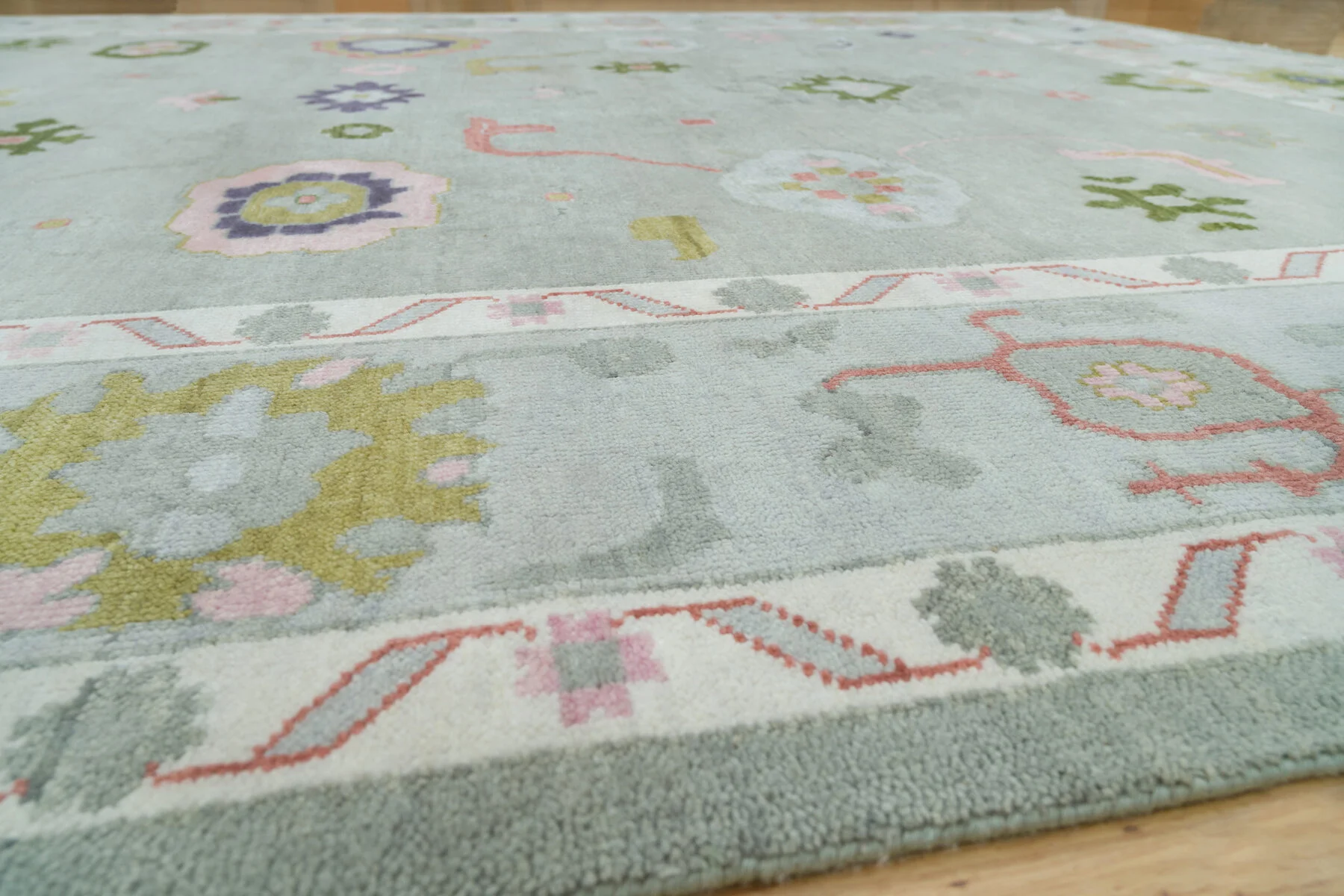 Sage Hand-Knotted Floral Rug – Rosette & Palmette