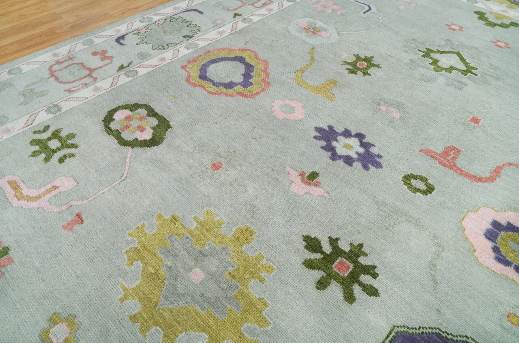 Sage Hand-Knotted Floral Rug – Rosette & Palmette