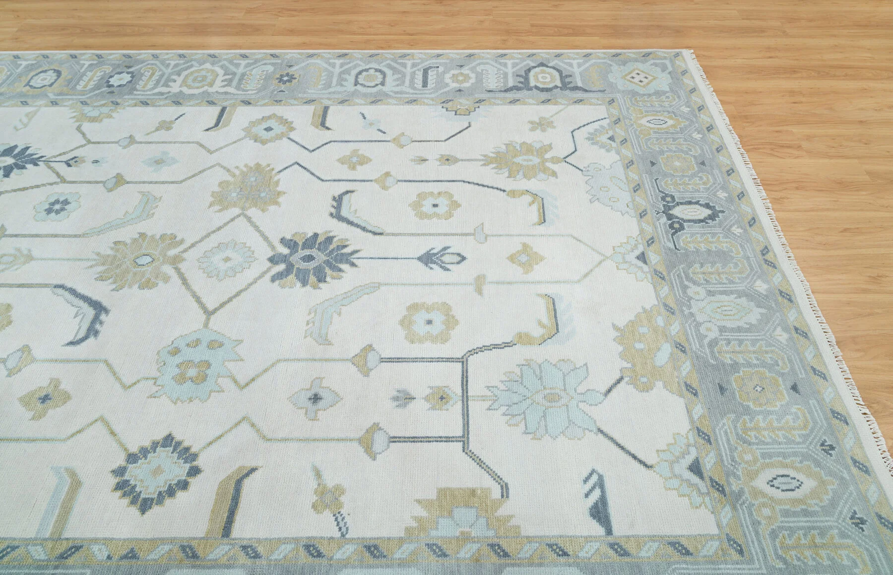 Ivory Hand-Knotted Floral-Geometric Rug – Palmette & Rosette