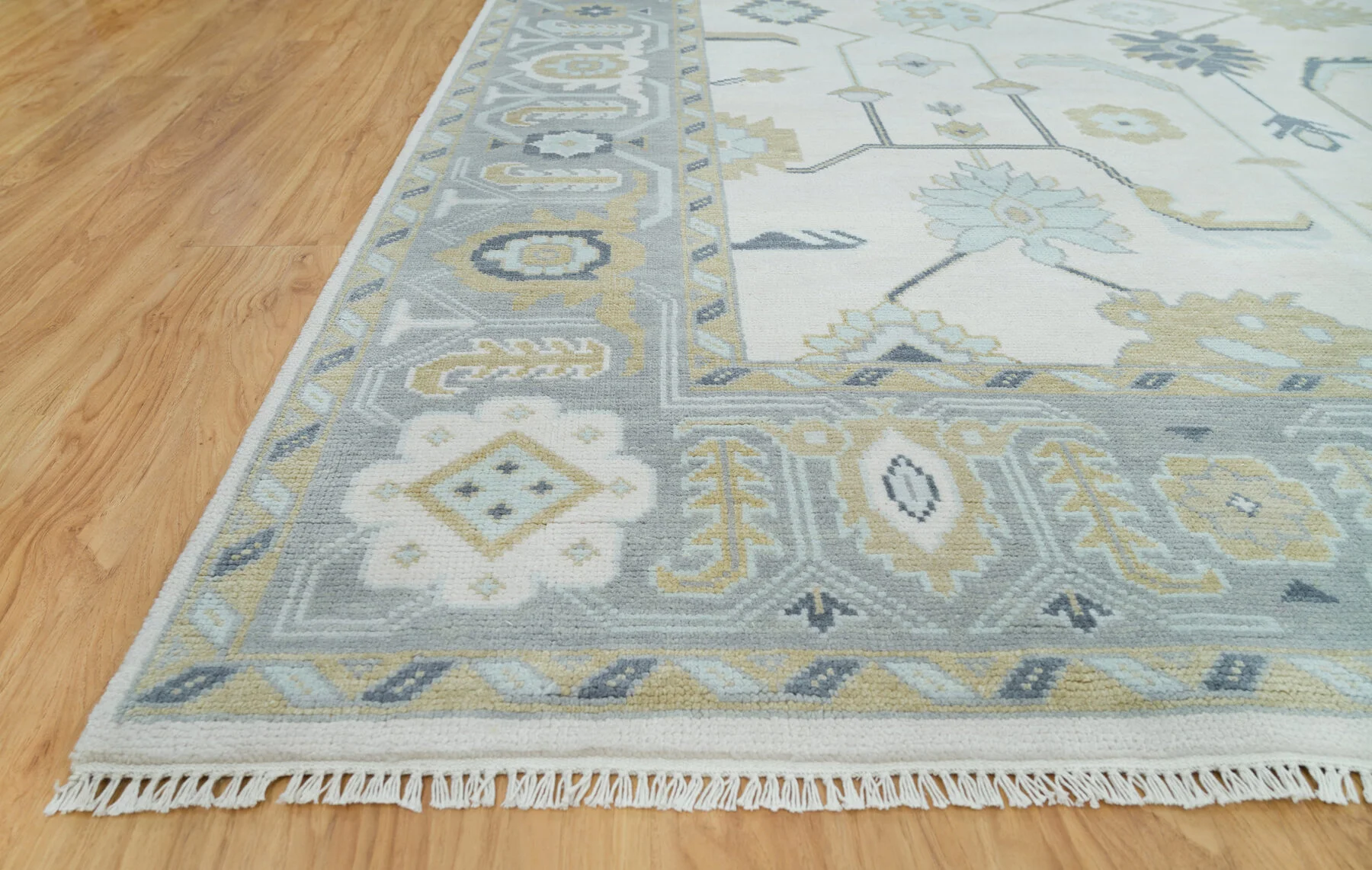 Ivory Hand-Knotted Floral-Geometric Rug – Palmette & Rosette