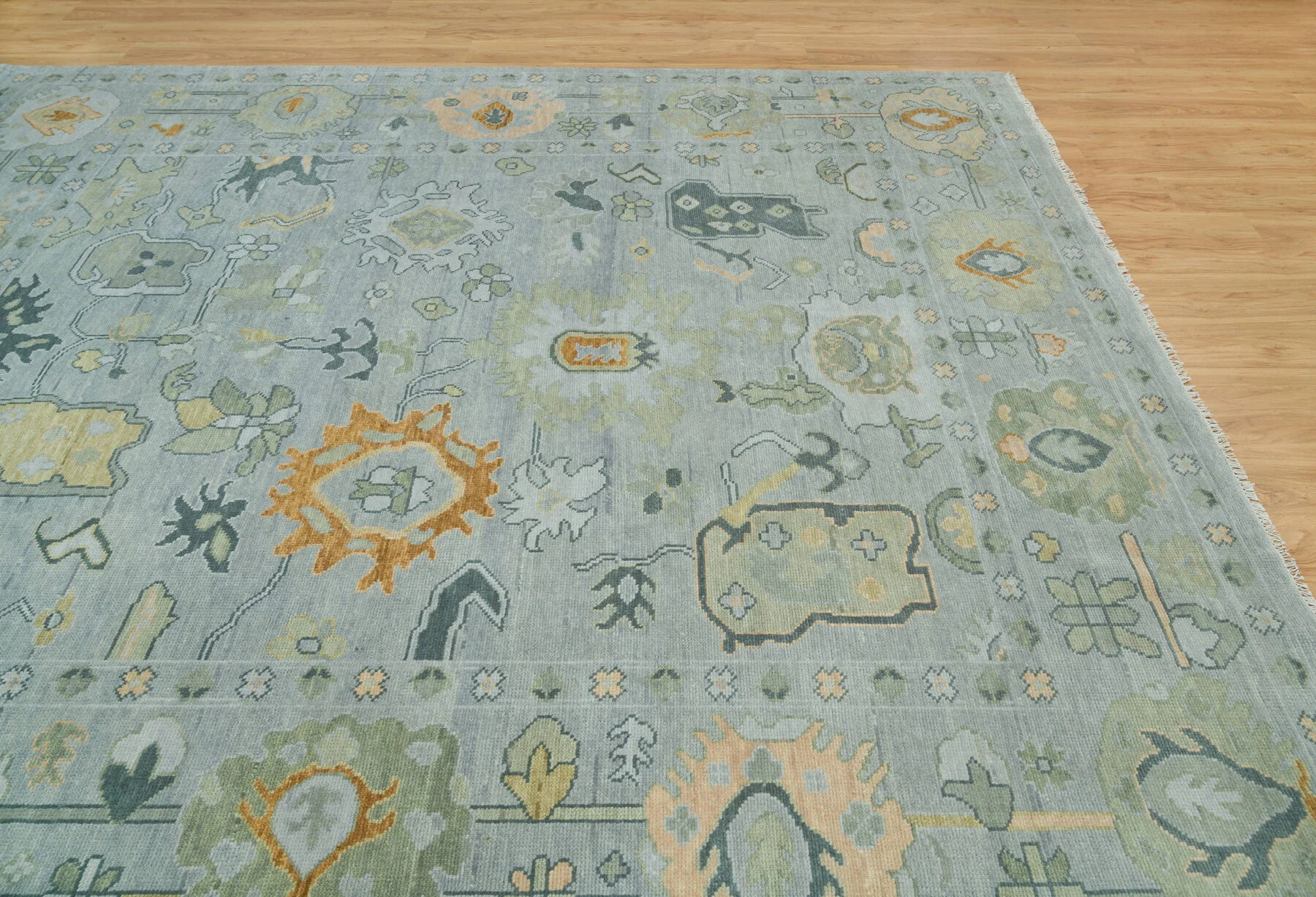 Sage & Green Hand-Knotted Floral Rug – Palmette & Rosette