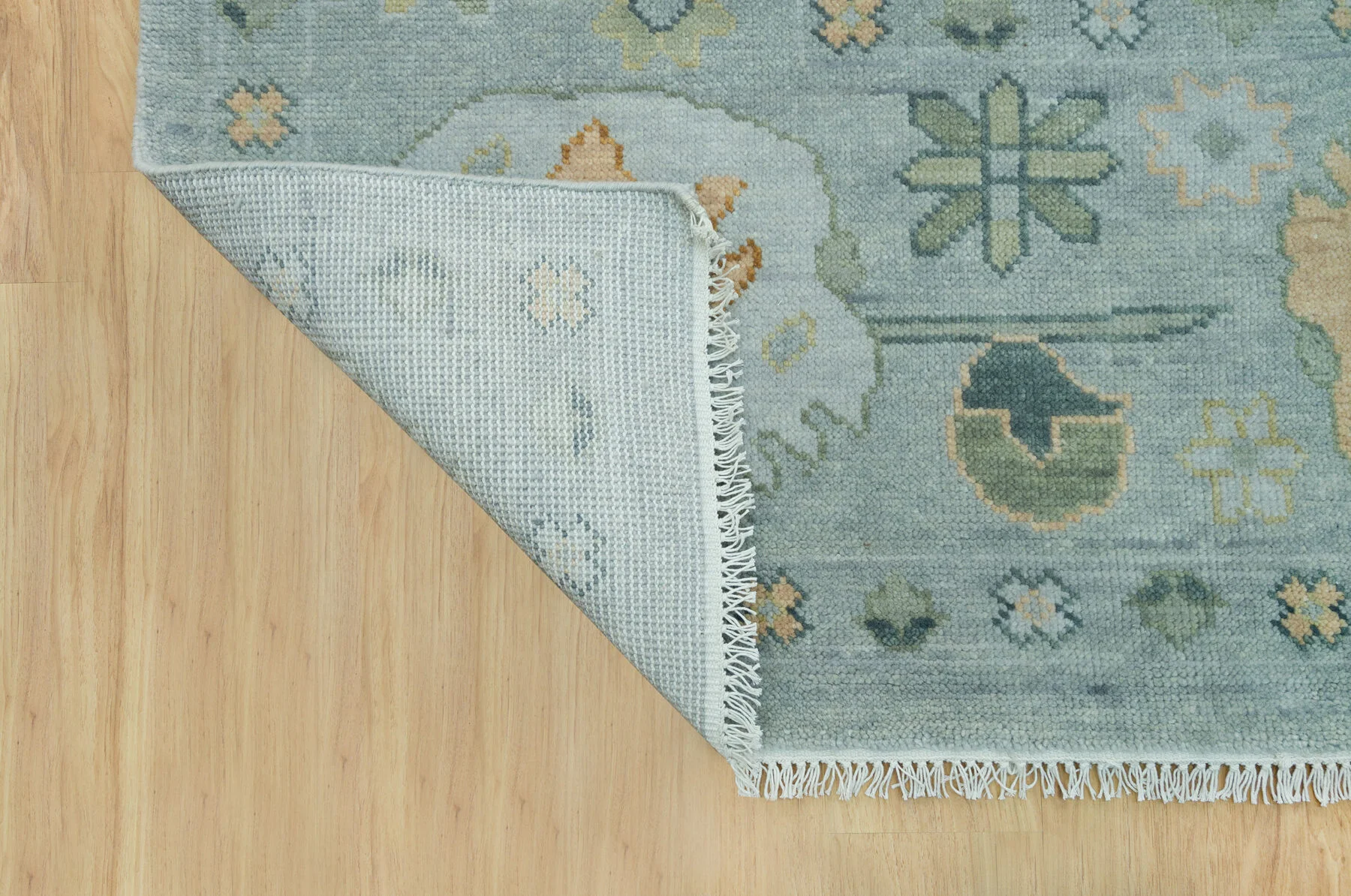 Sage & Green Hand-Knotted Floral Rug – Palmette & Rosette